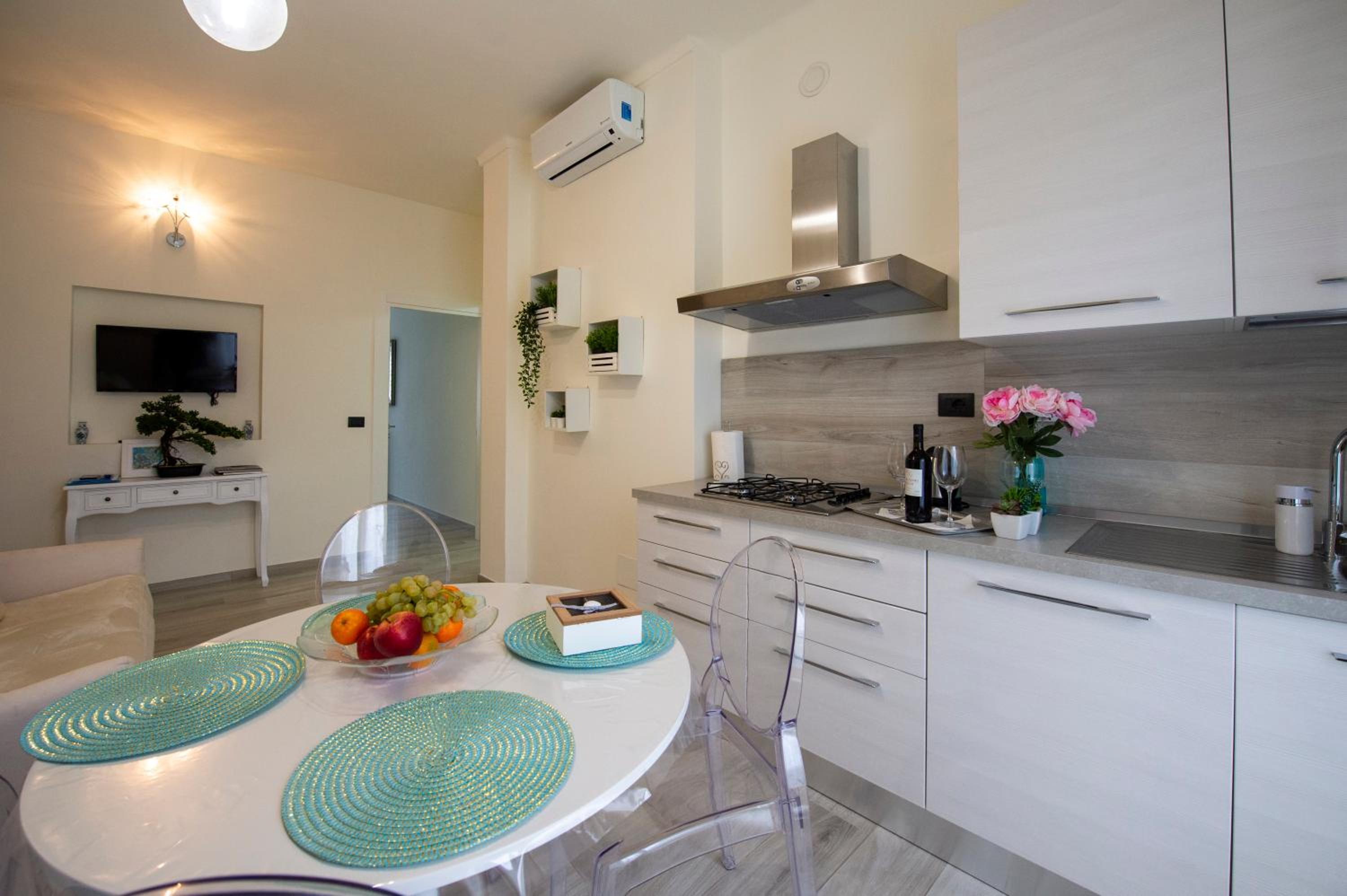 One-Bedroom Apartment - Photo 16