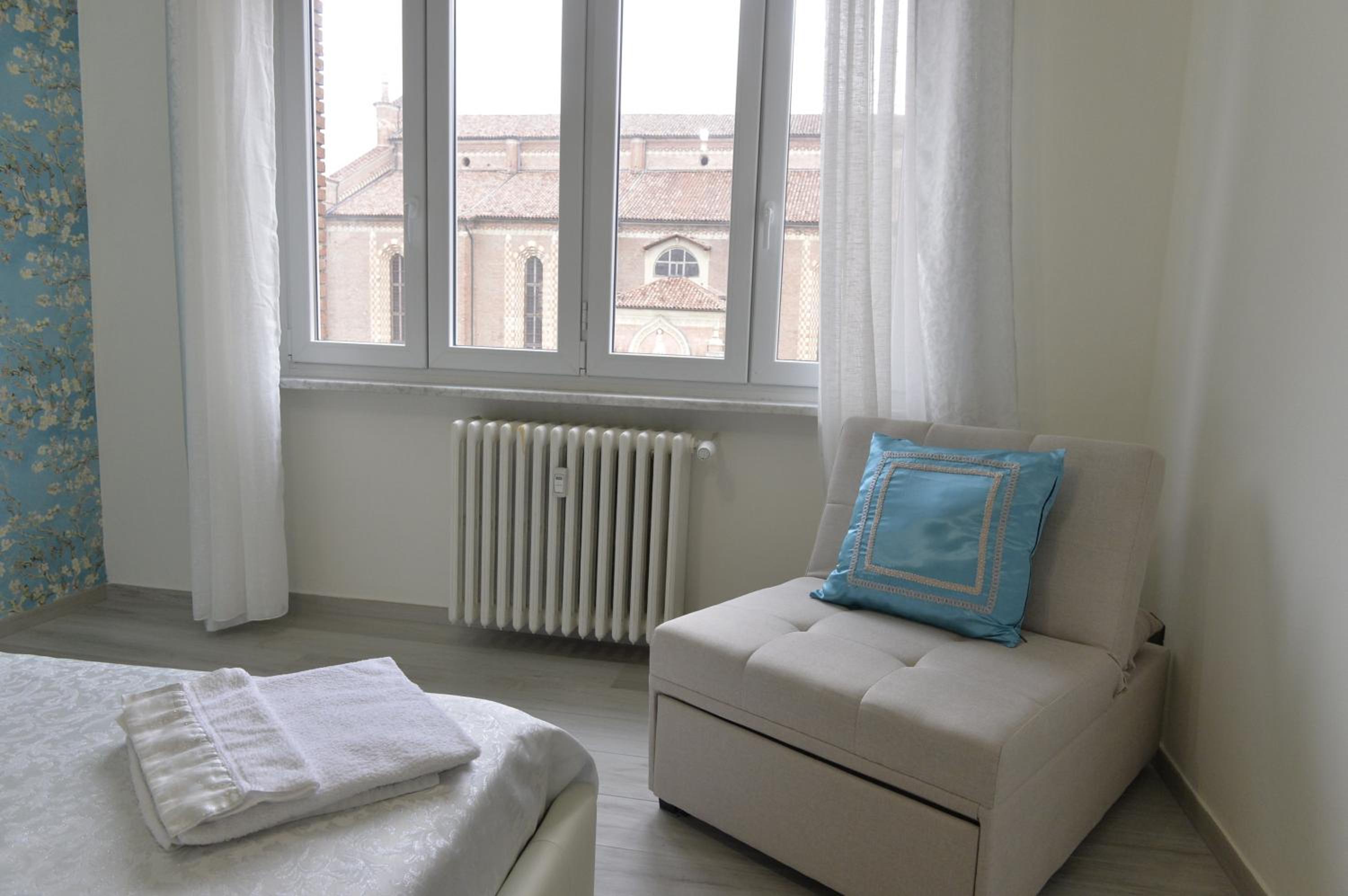 One-Bedroom Apartment - Photo 4