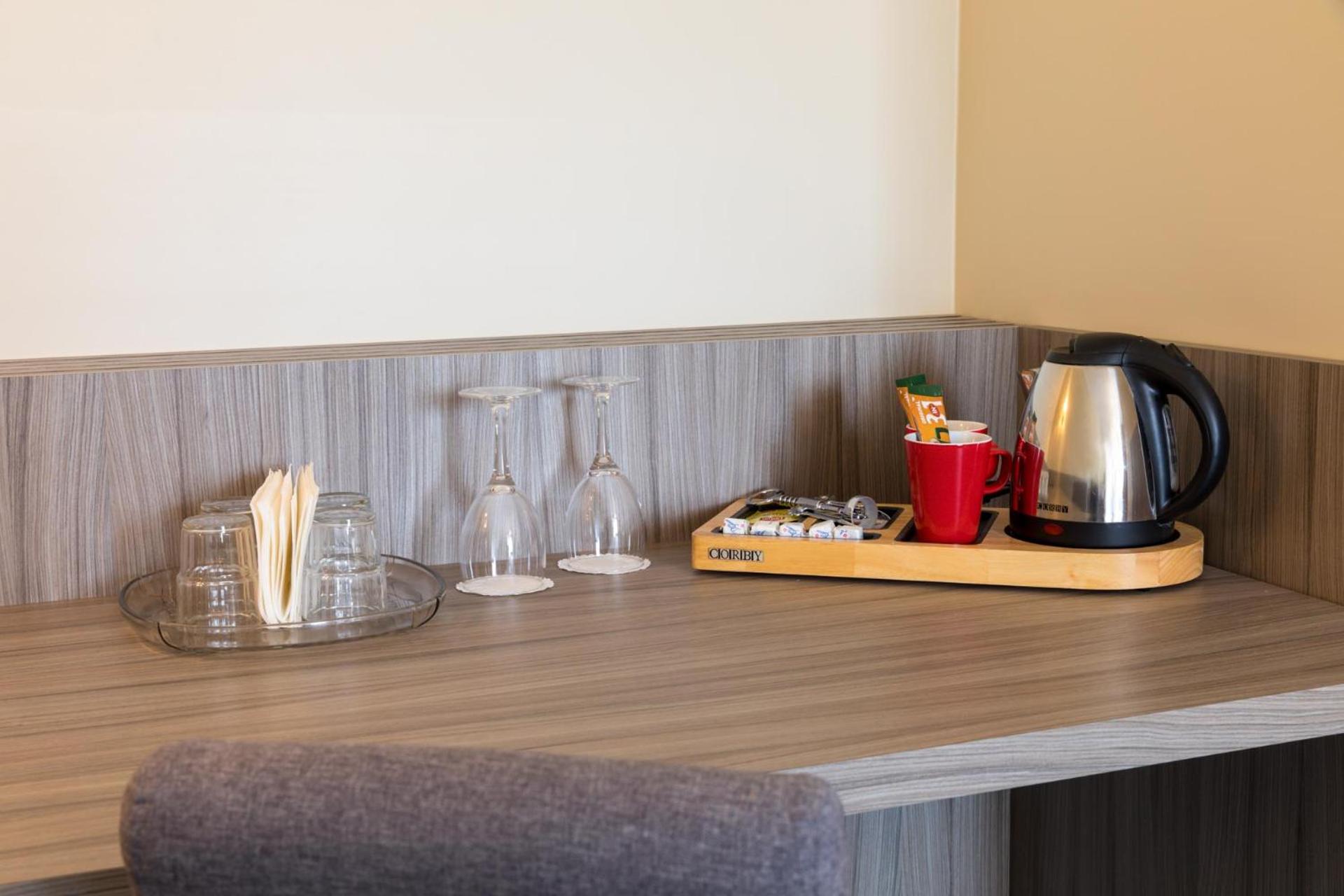 Standard Suite - Photo 7