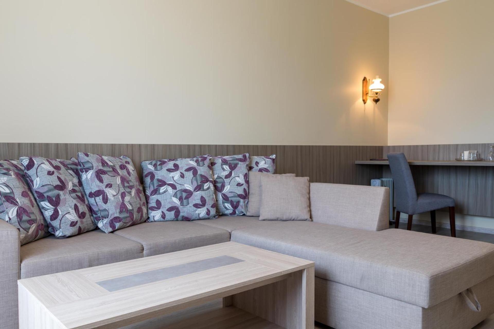 Standard Suite - Photo 9