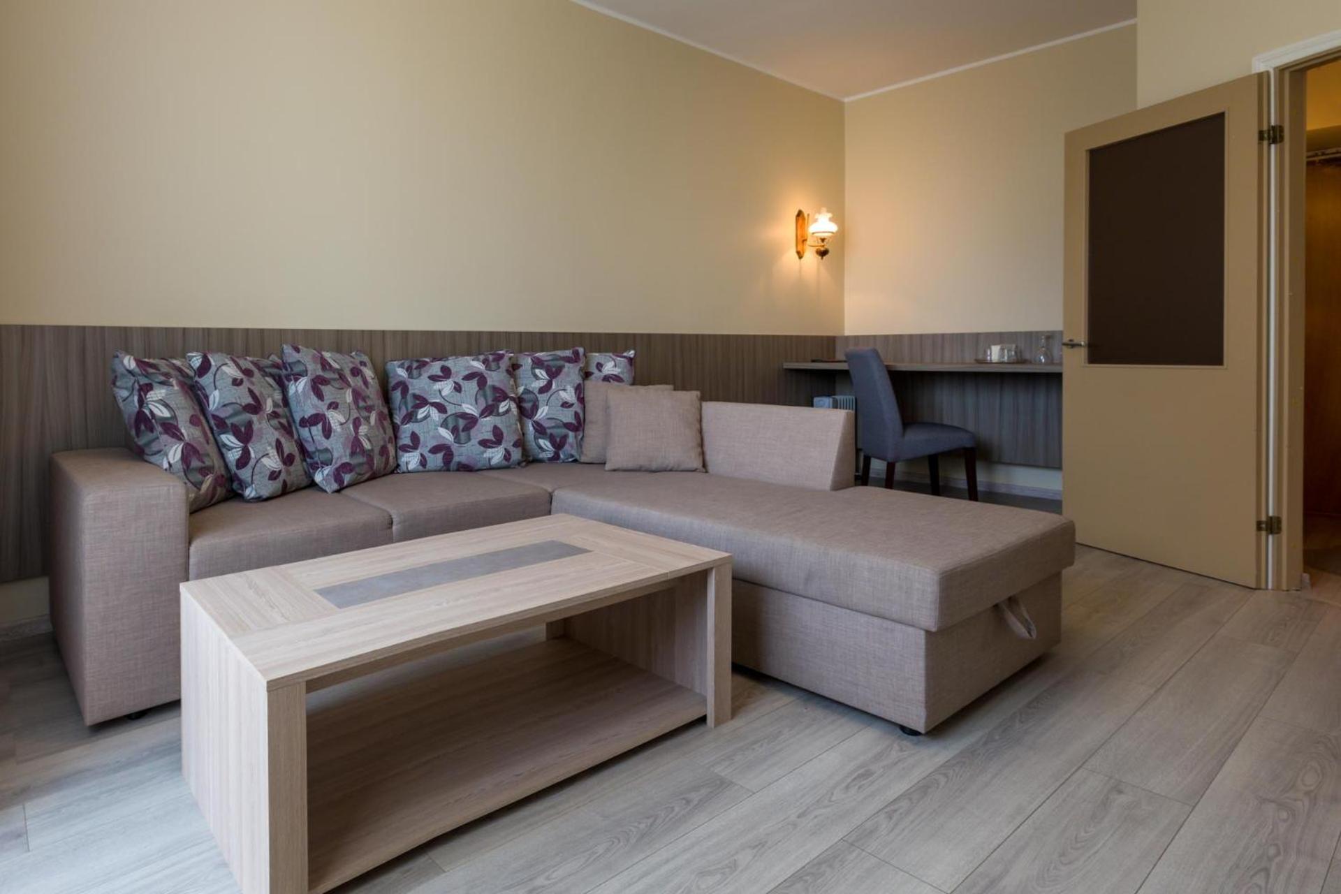 Standard Suite - Photo 10
