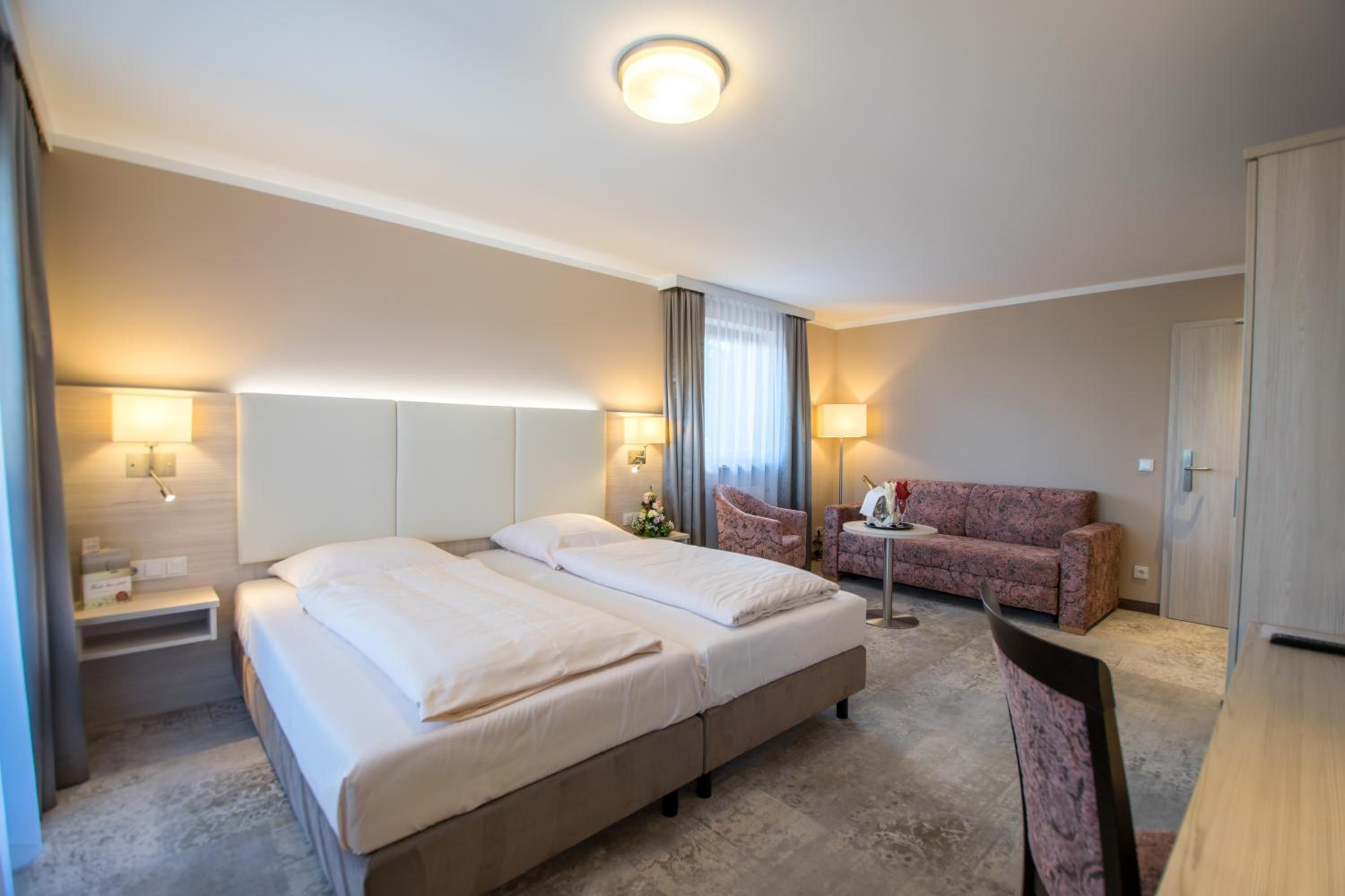 Double Room - Photo 11