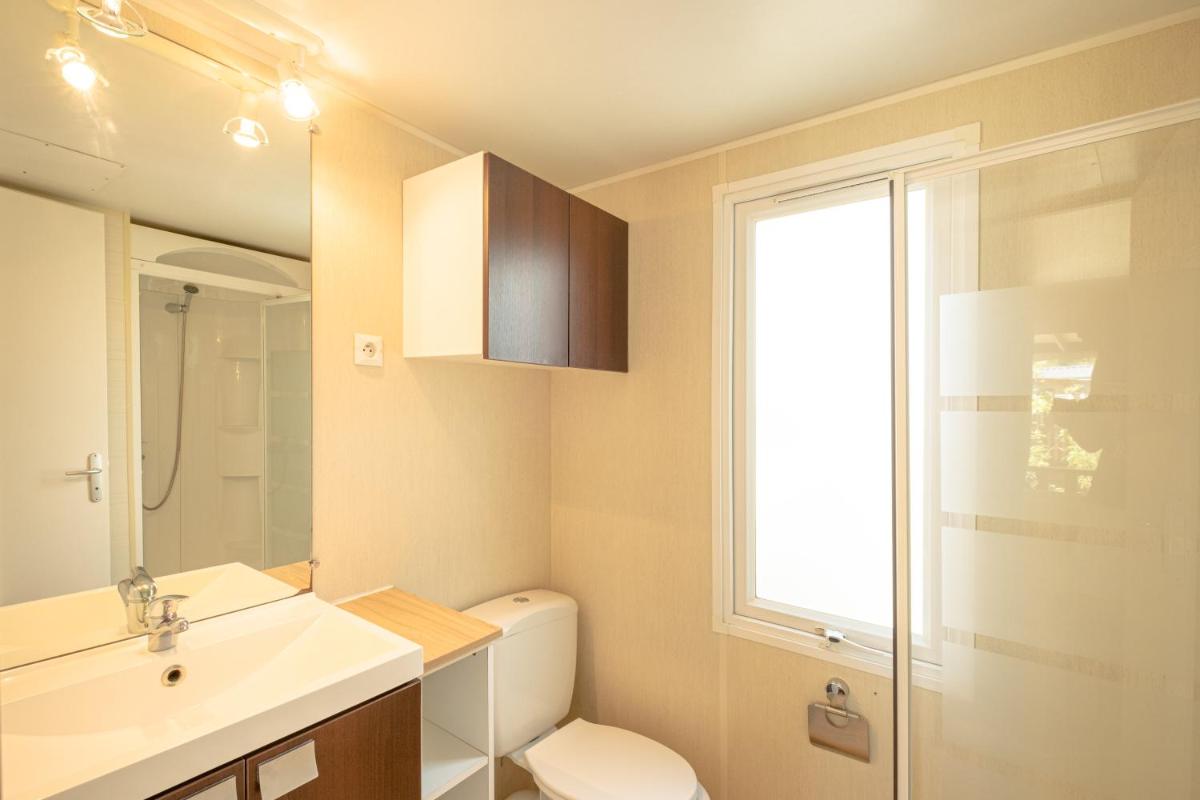 Three-Bedroom and Two-Bathroom Mobile Home (6 Adults) photo 3