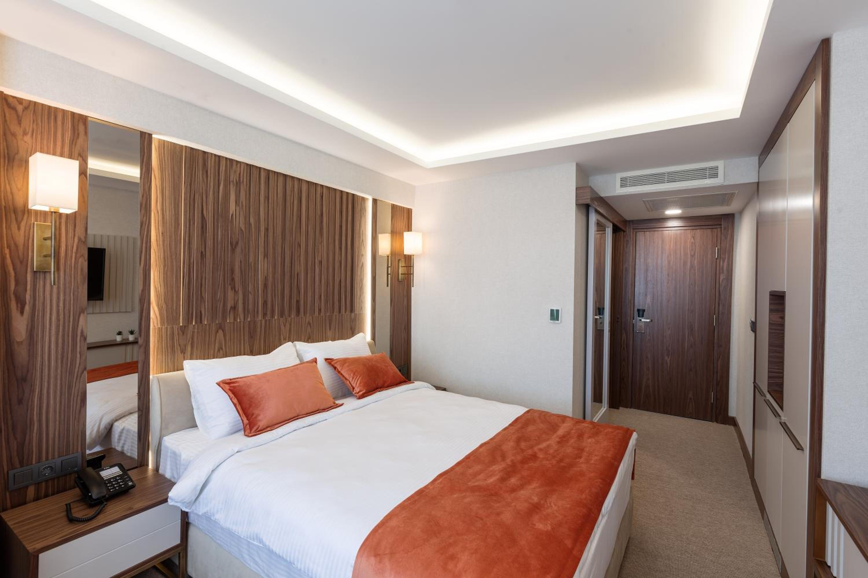 Deluxe Triple Room photo 1