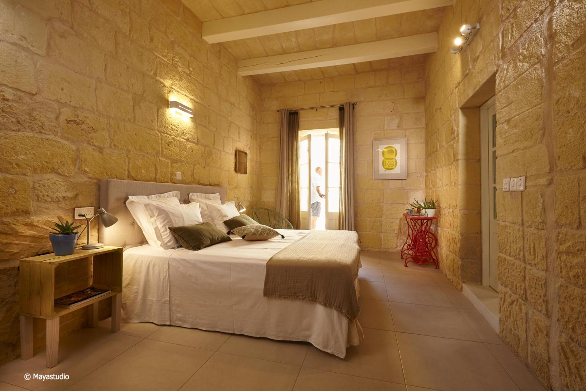 Twin Room with Balcony