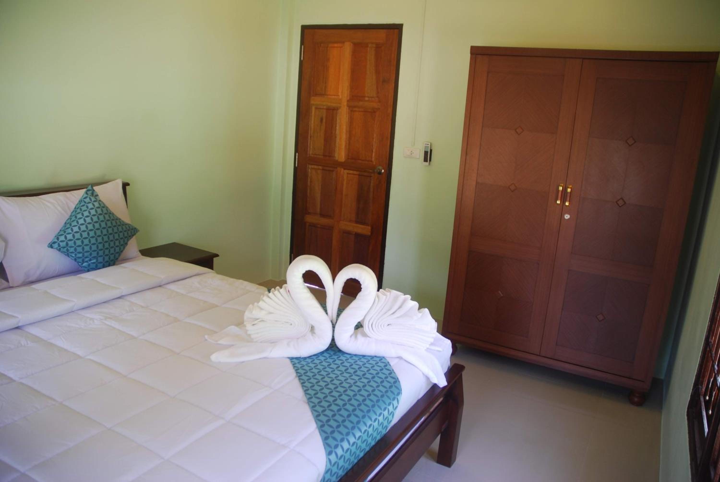 One-Bedroom House photo 1
