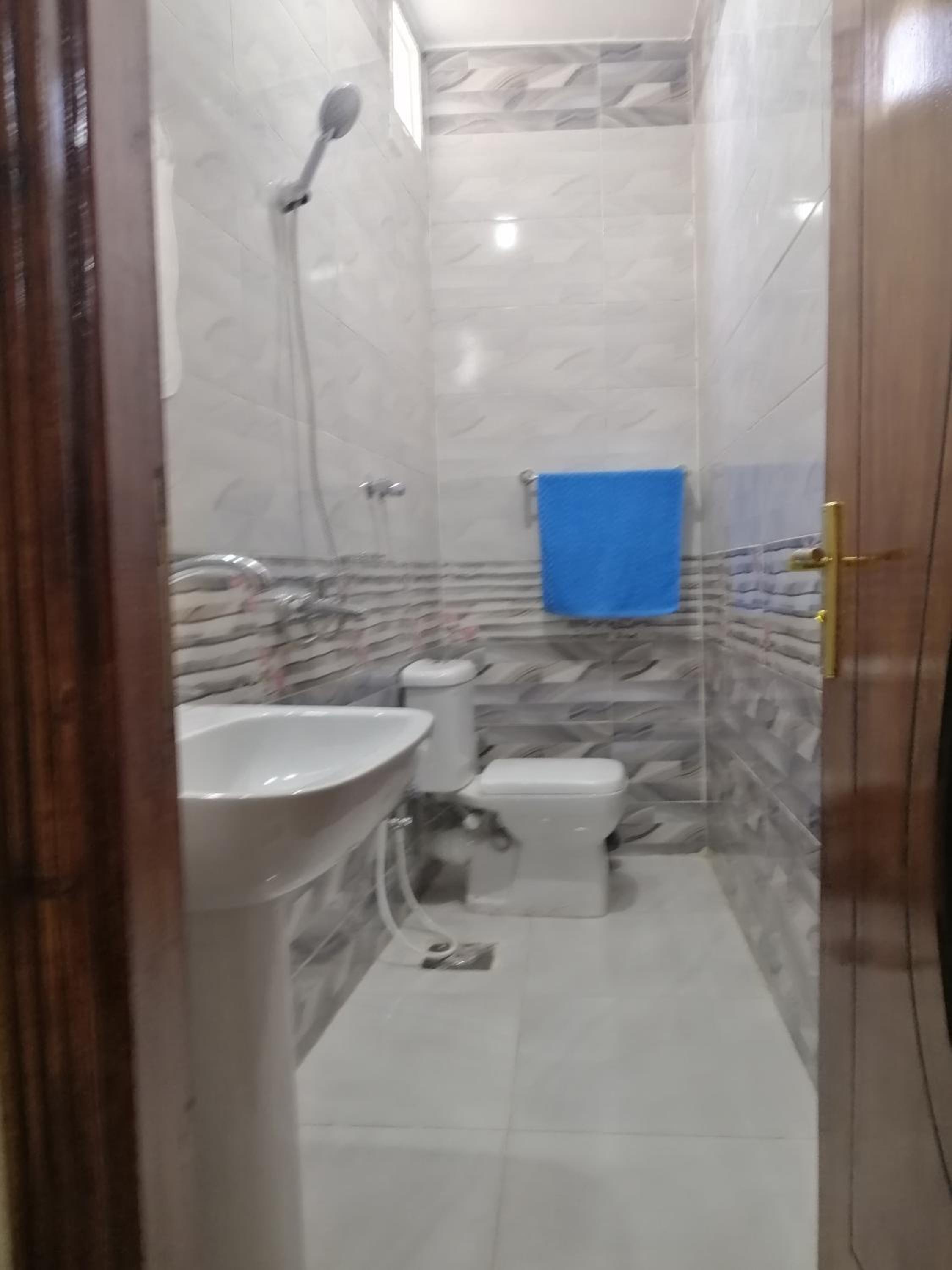 Triple Room with Private Bathroom - Photo 2