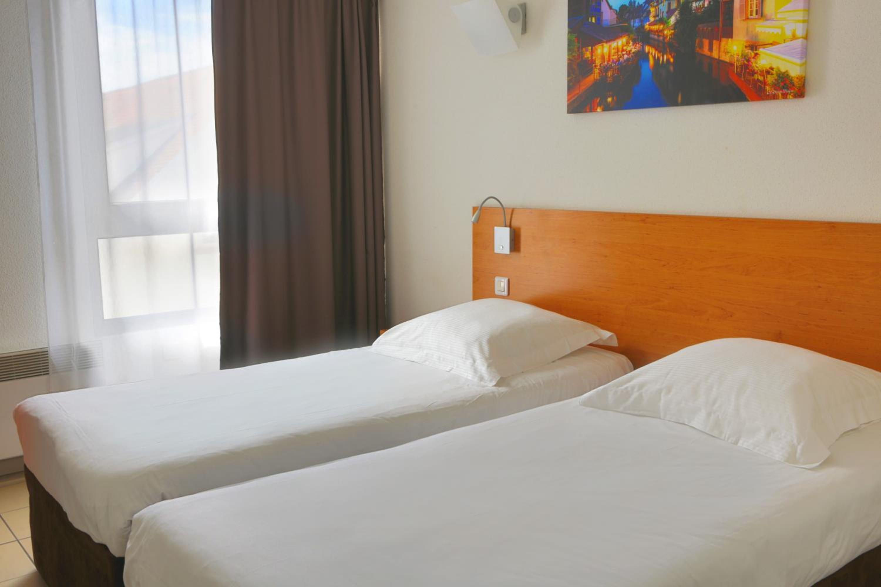 Twin Beds Studio - Photo 8