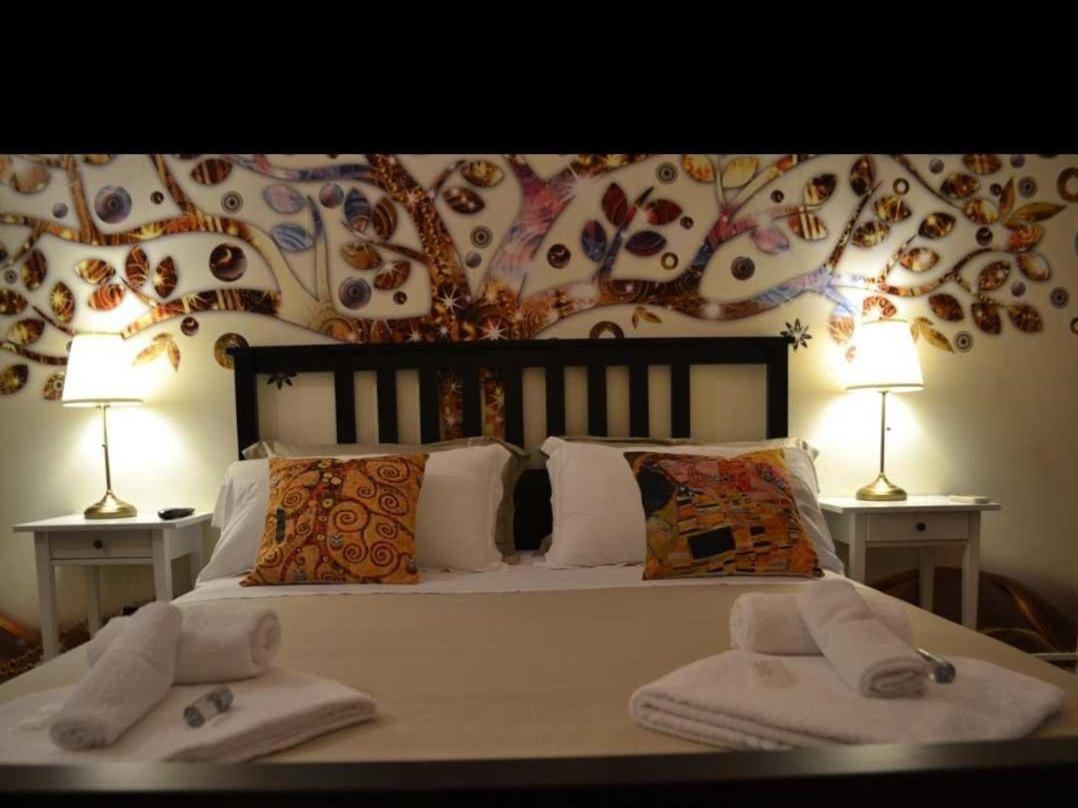 Standard Double Room with Shared Bathroom photo 2