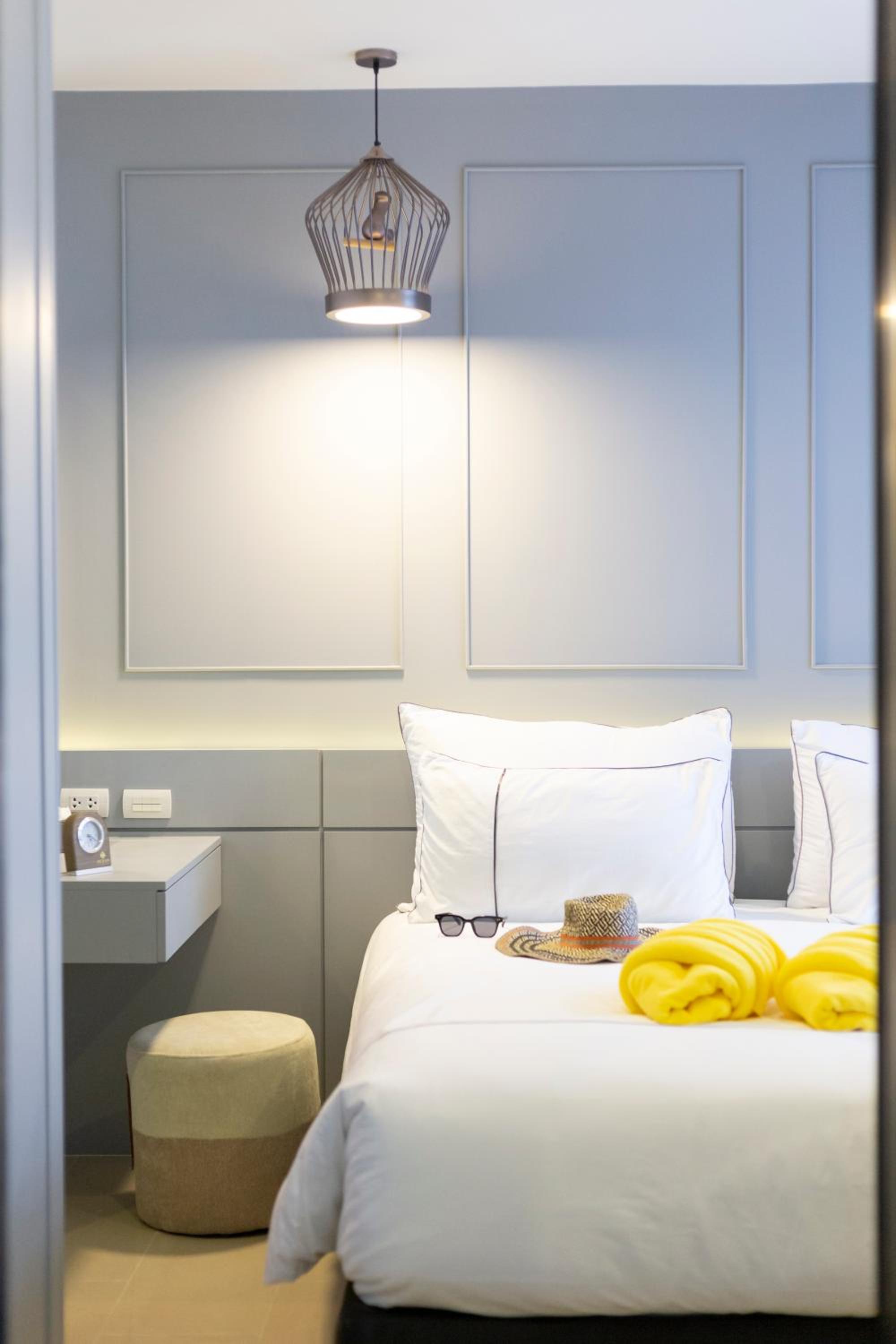 One-Bedroom Suite - Photo 23