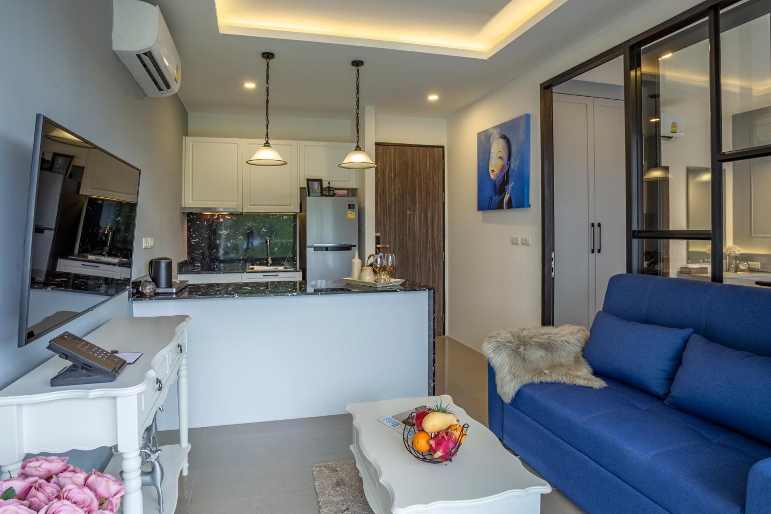 One-Bedroom Suite - Photo 14