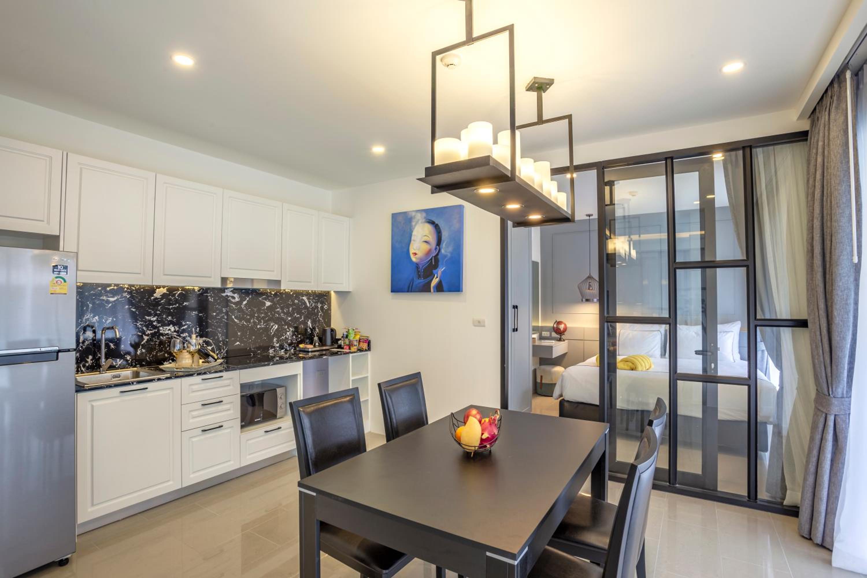 Two-Bedroom Suite - Photo 19