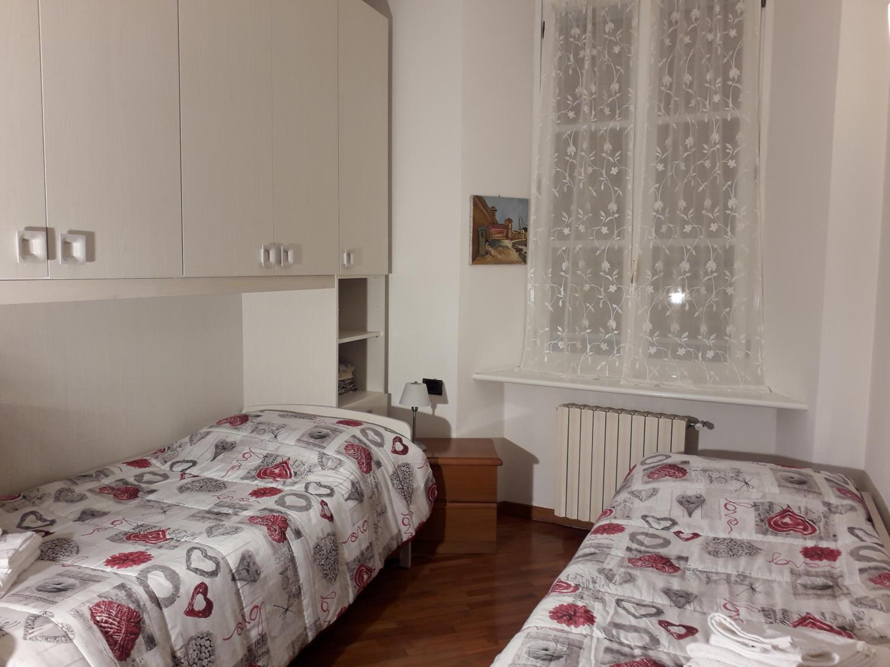 Two-Bedroom House - Photo 23