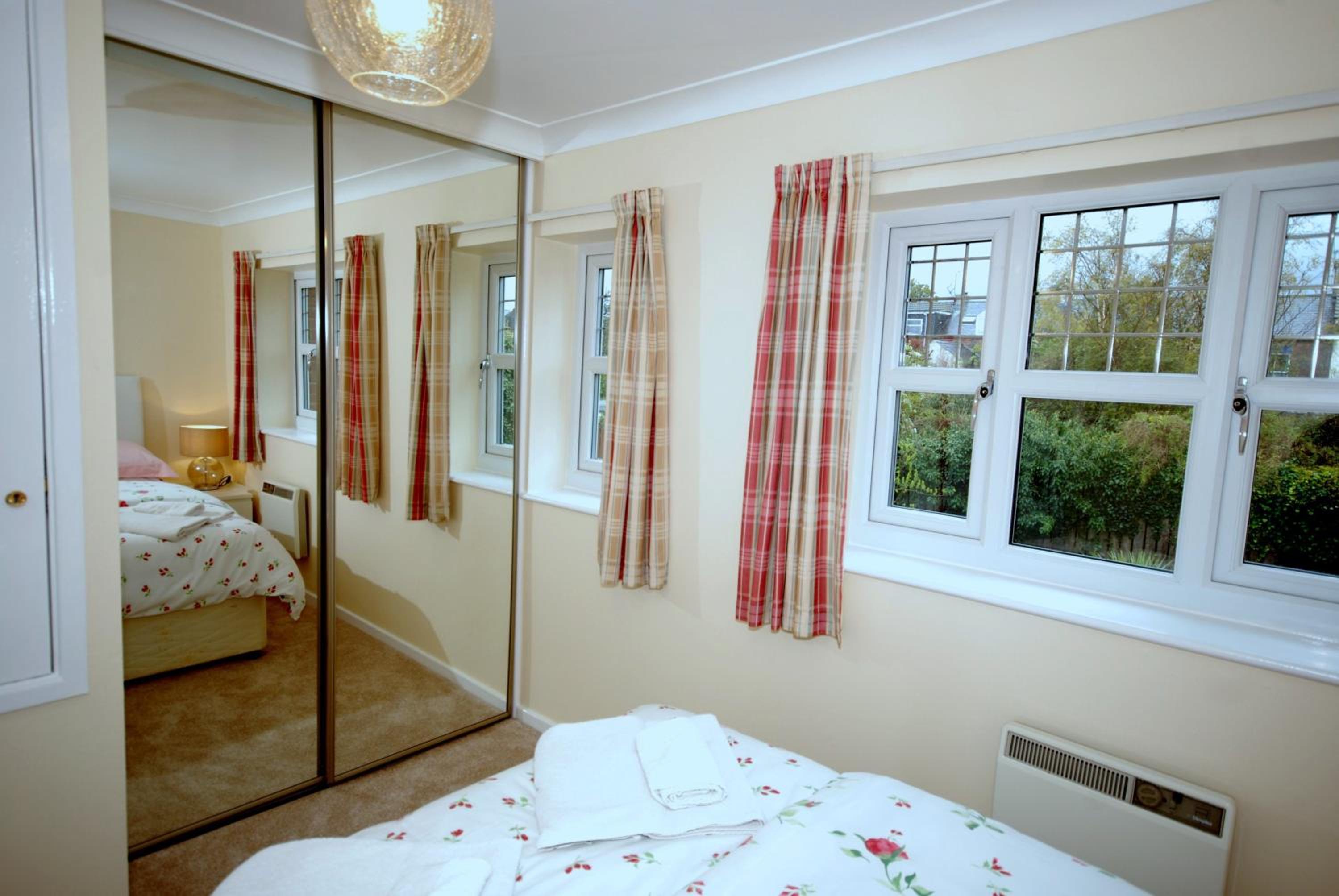 Cottage with Garden View photo 3