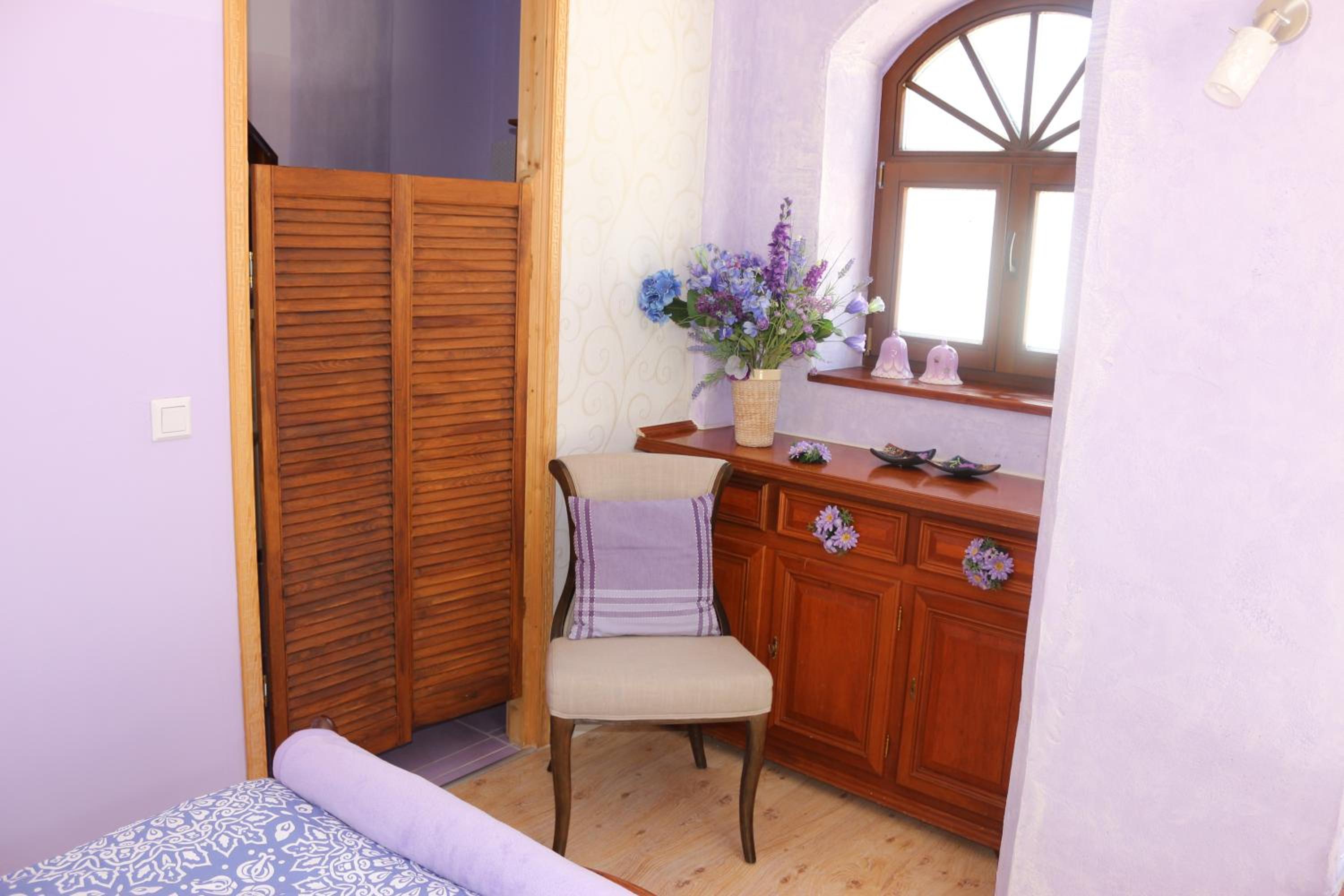 Double Room With Private Bathroom - Photo 4