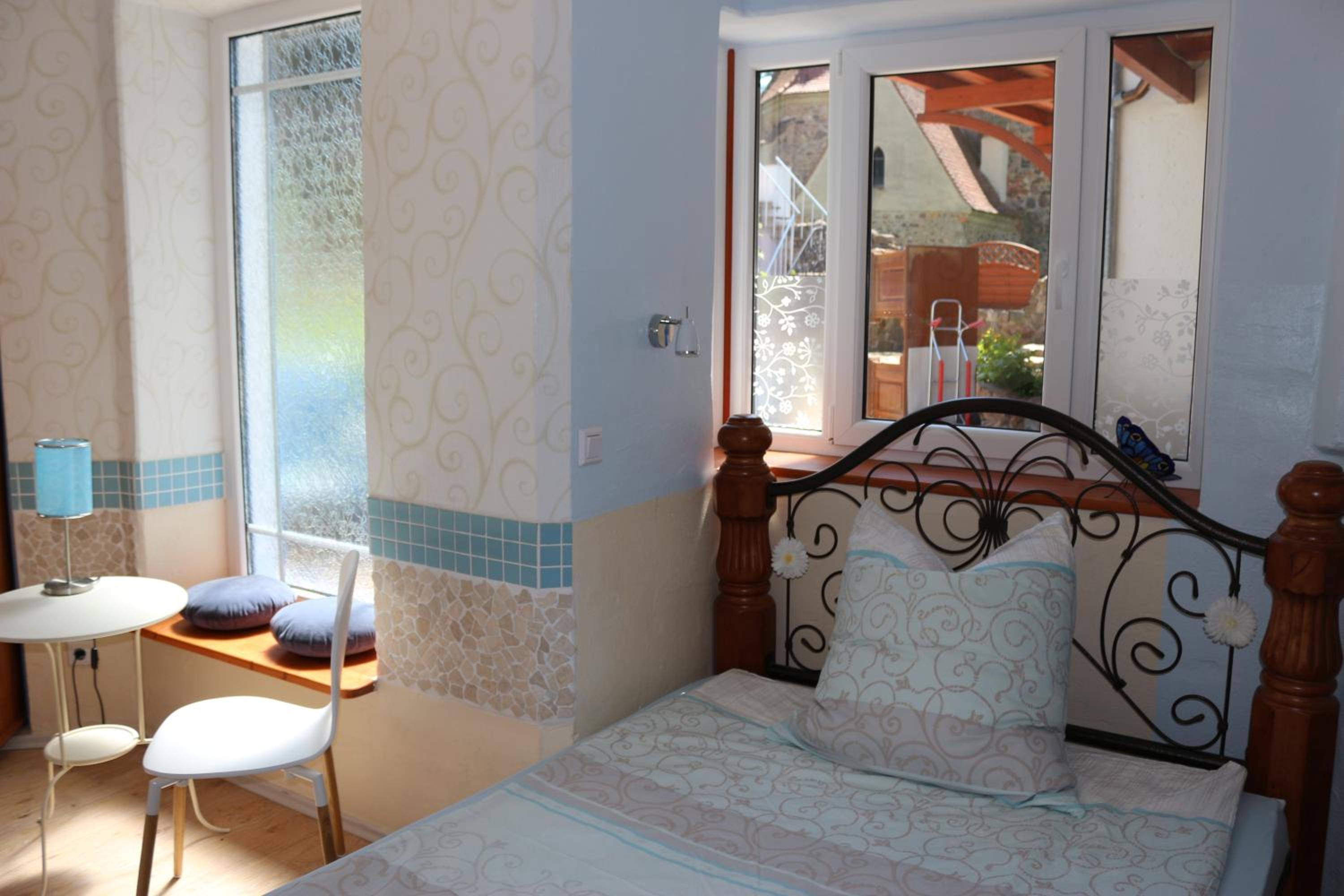 Double Room With Private Bathroom - Photo 6