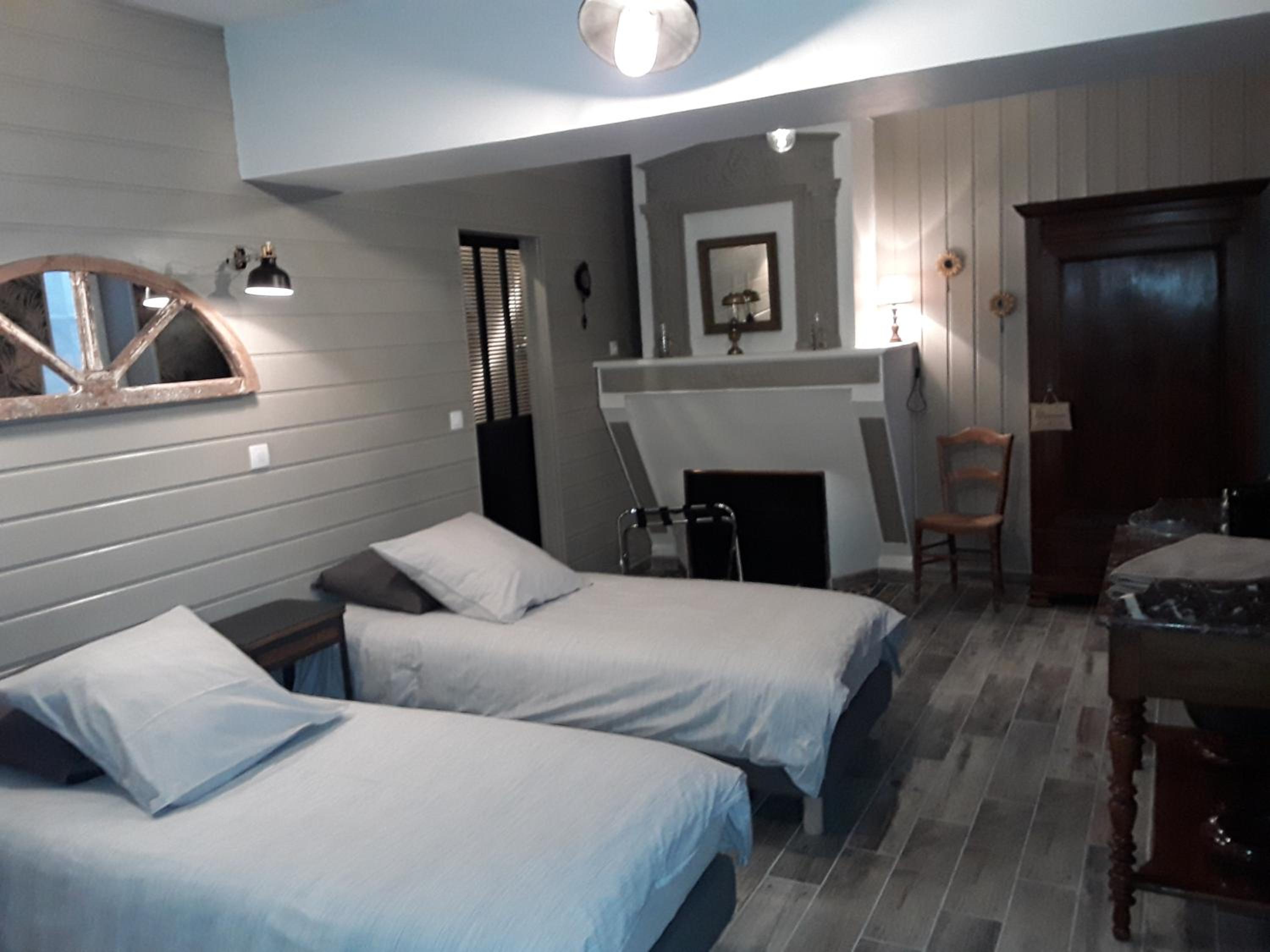 Superior Double or Twin Room with Garden View - Photo 7