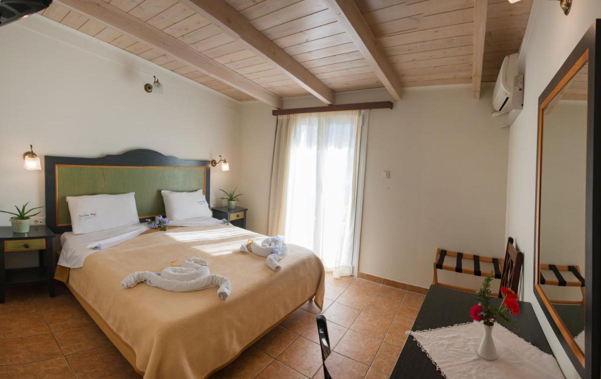 Suite (2 Adults + 2 Children) photo 3