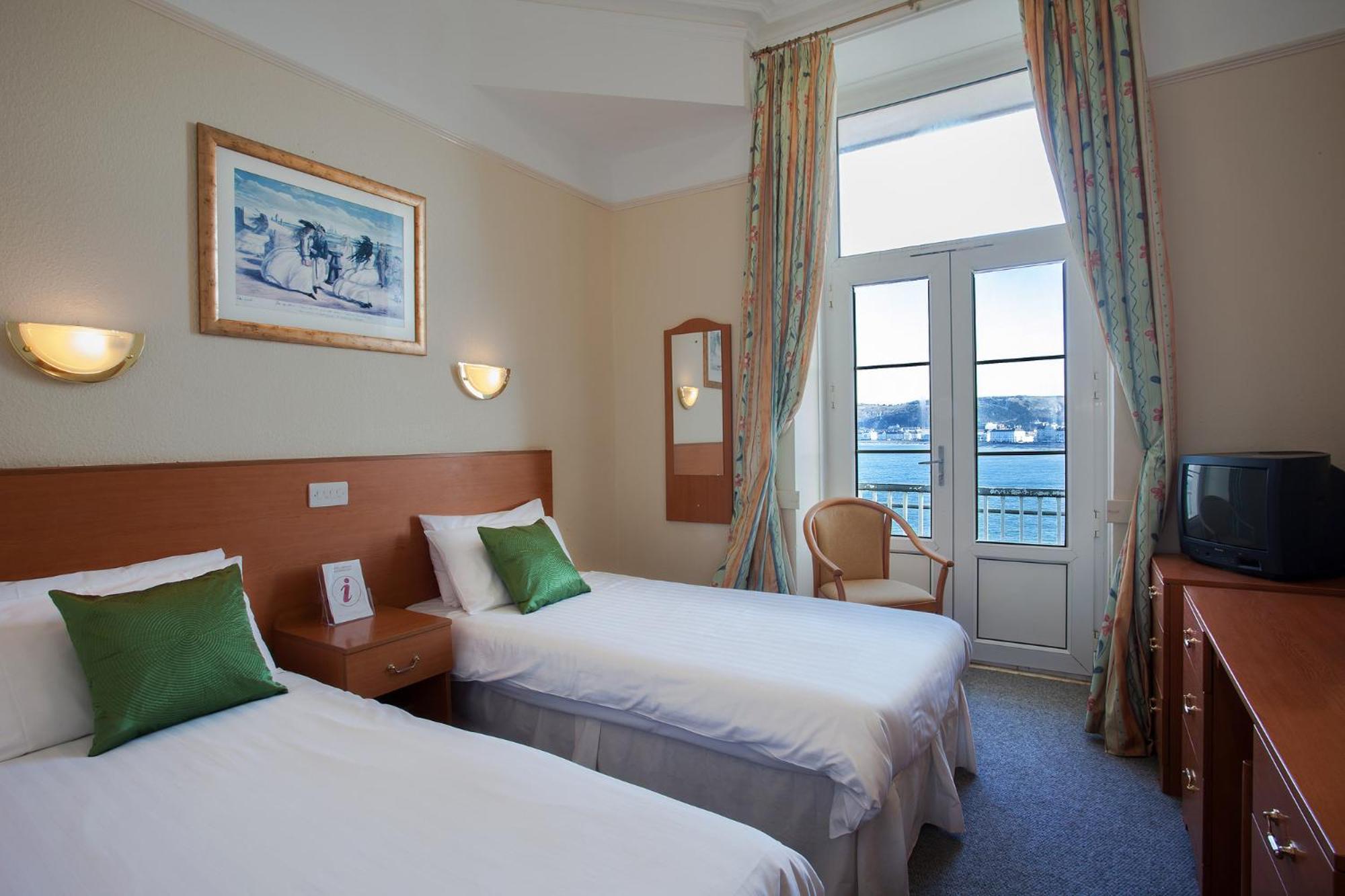 Standard Twin Room photo 1