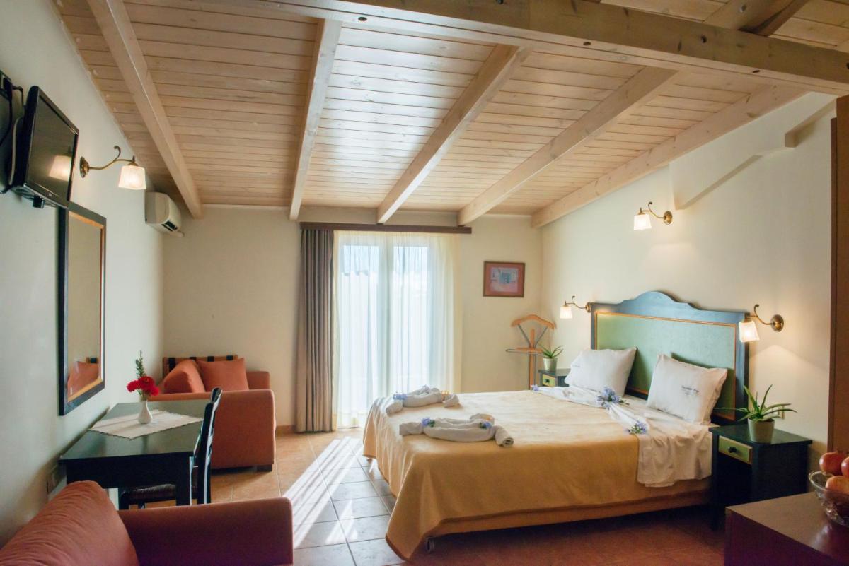 Deluxe Triple Room photo 1