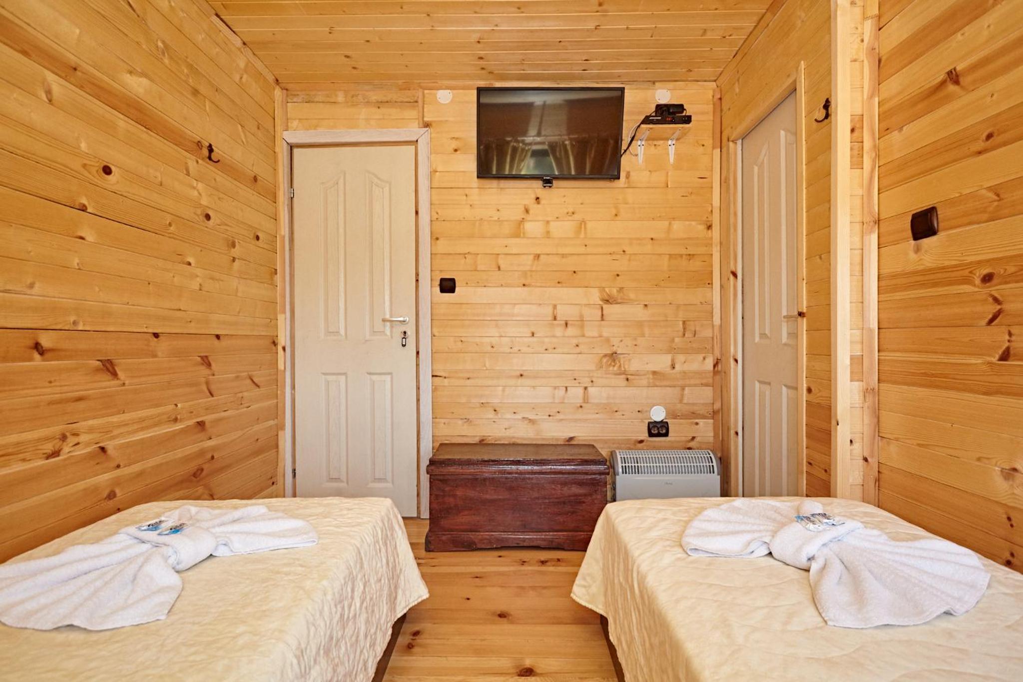Double or Twin Room with Private Bathroom photo 1