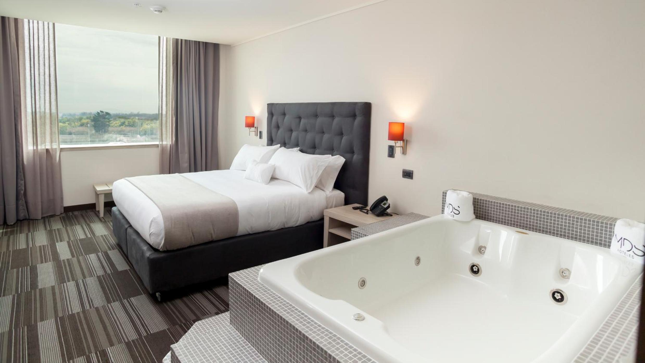 King Suite with Spa Bath photo 1