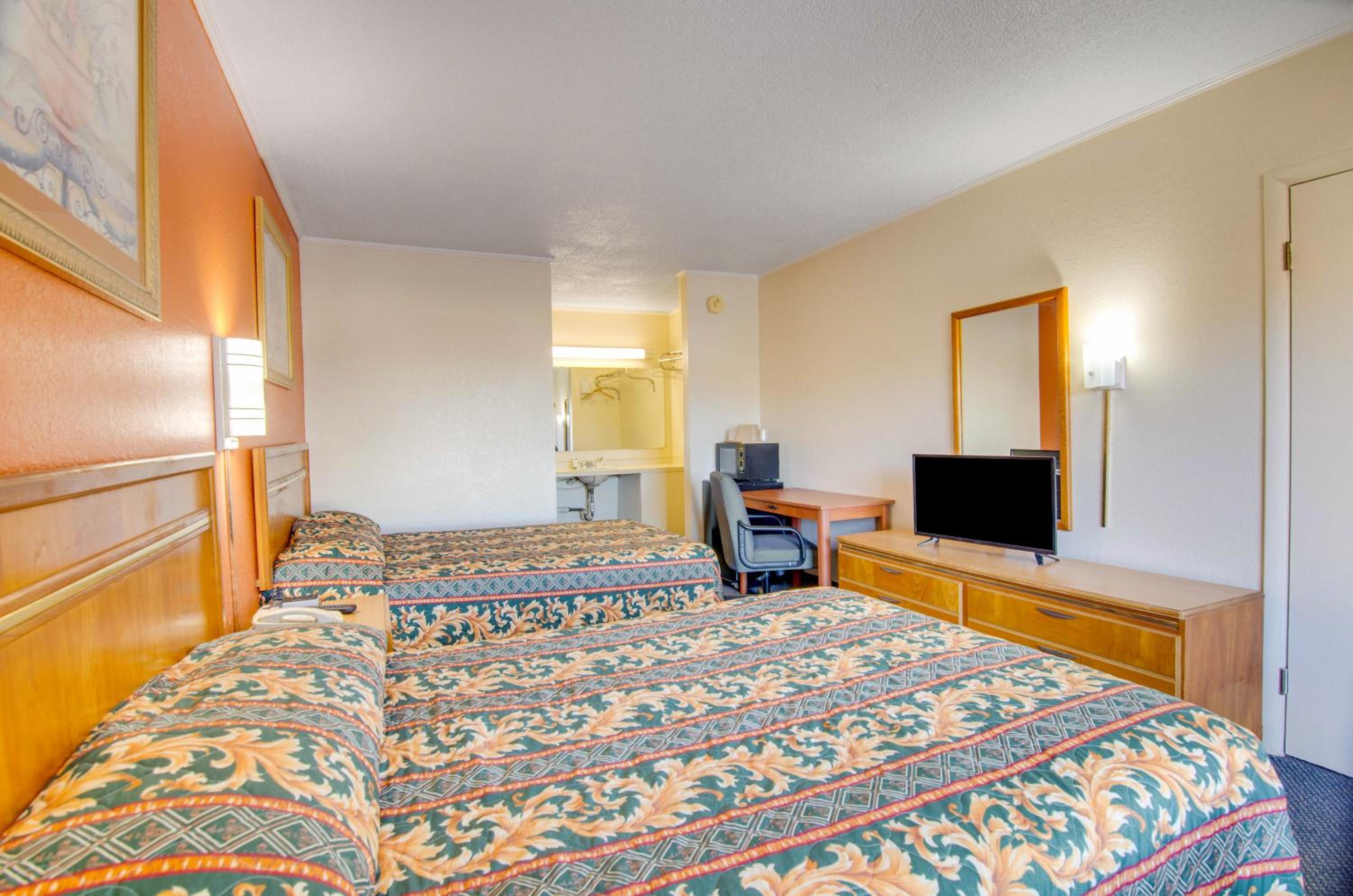 Double Room - Photo 4