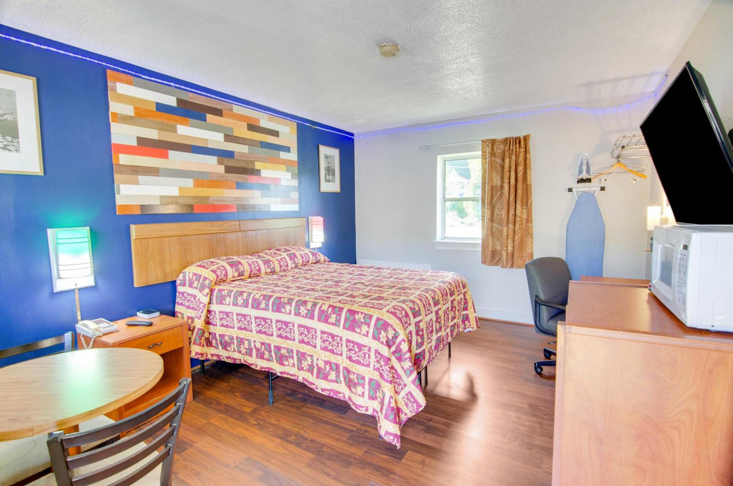 Queen Room - Photo 7