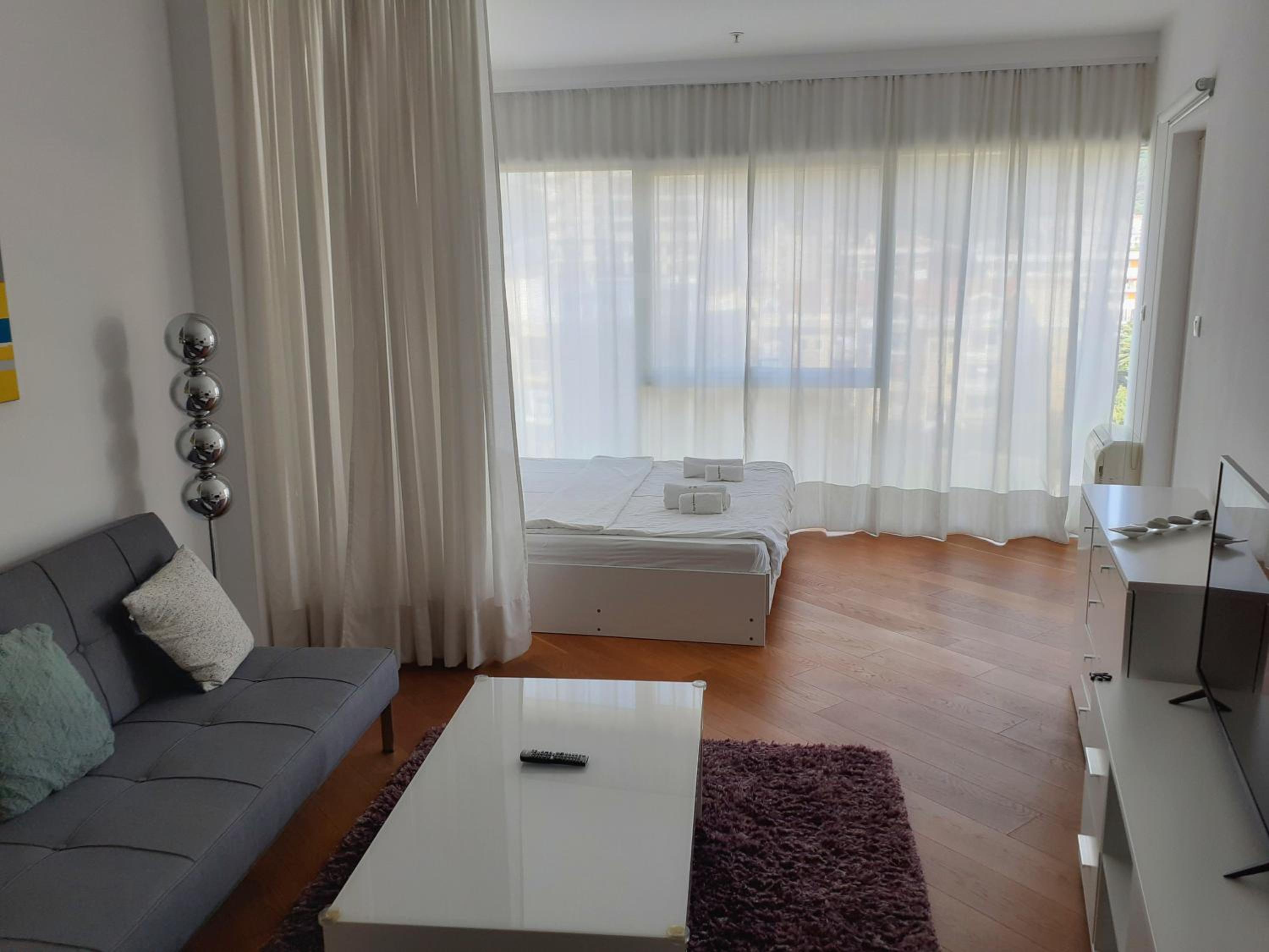 Apartment with Garden View - Photo 5