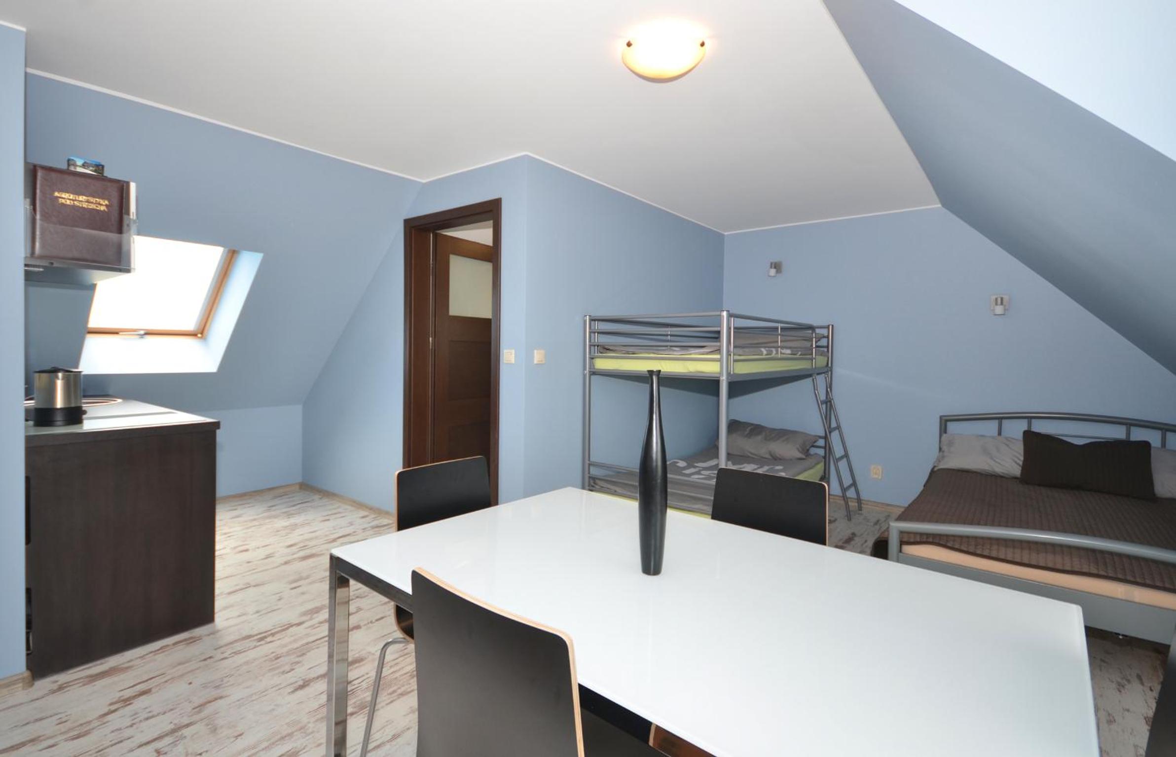 Family Room with Sea View - Photo 8