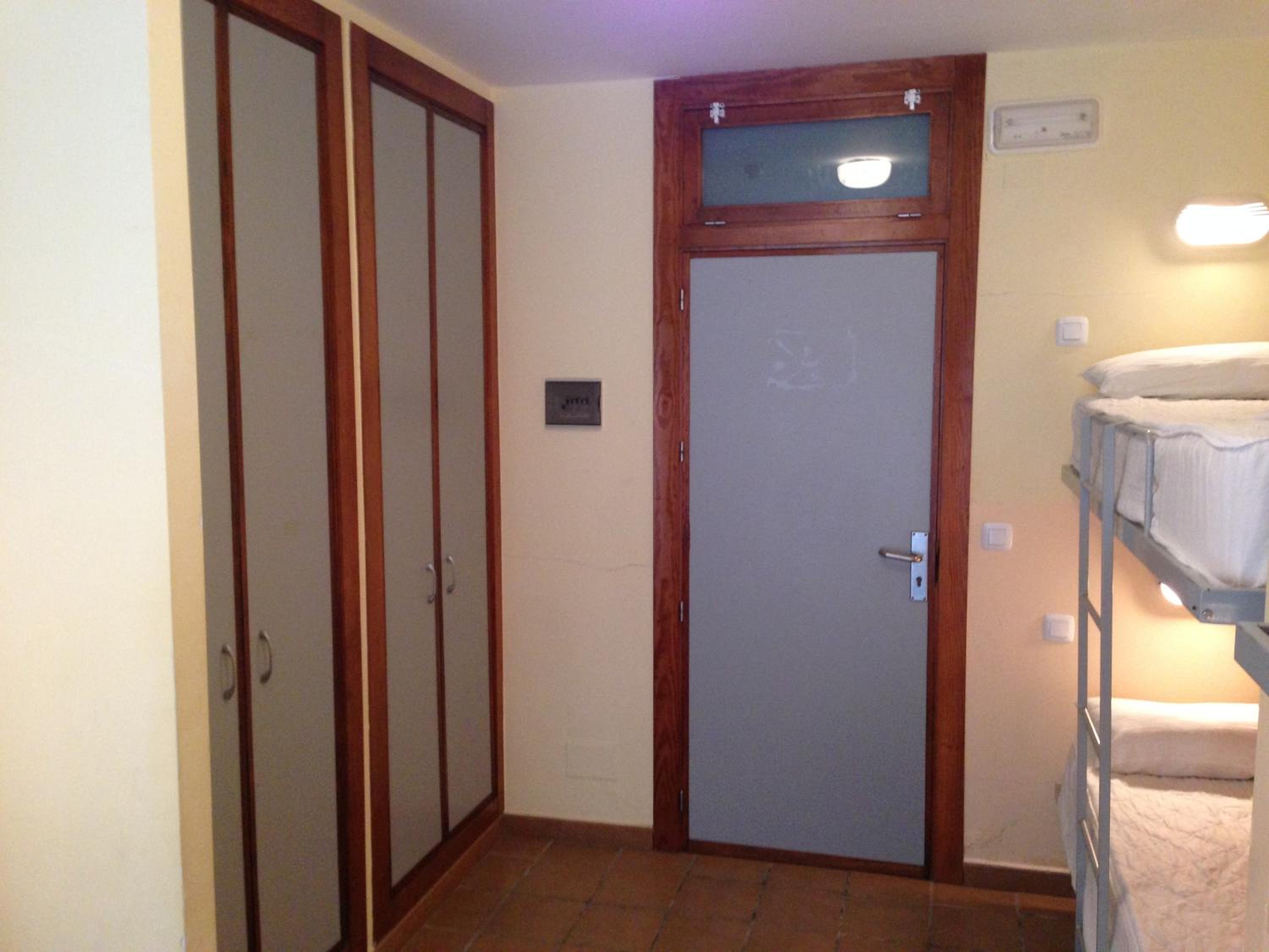 Habitación Cuádruple con Baño Compartido