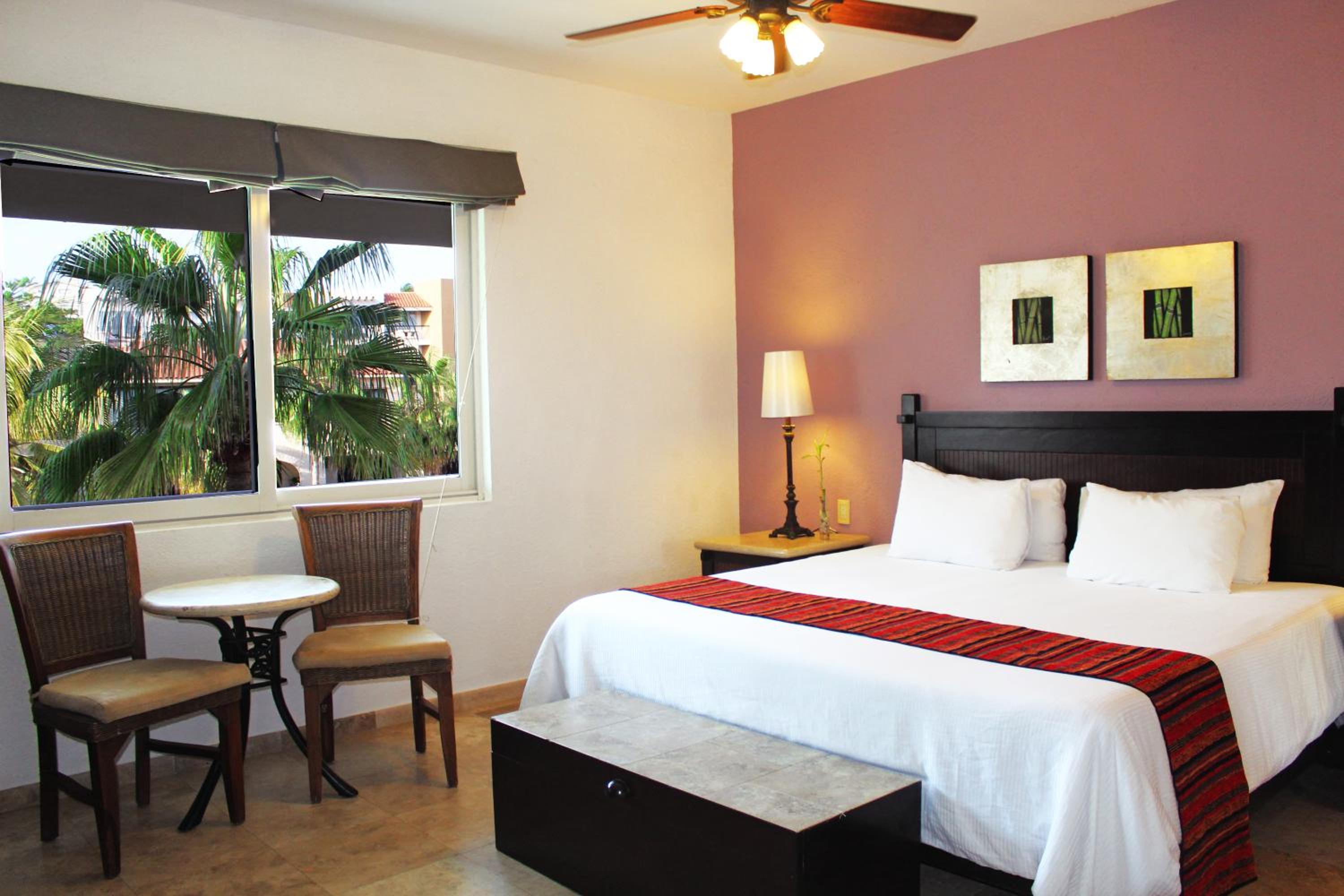 Deluxe Palmilla Garden View King photo 2