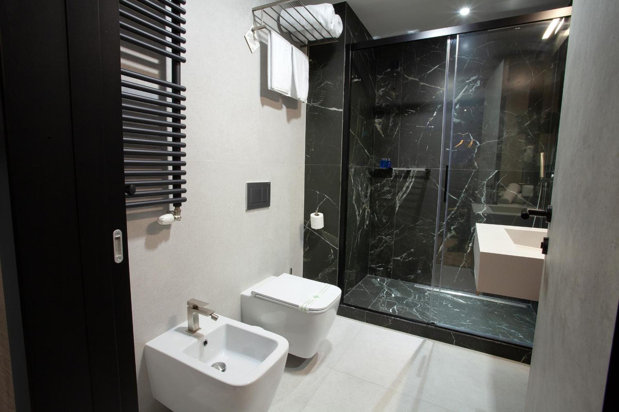 Twin Room - Photo 4