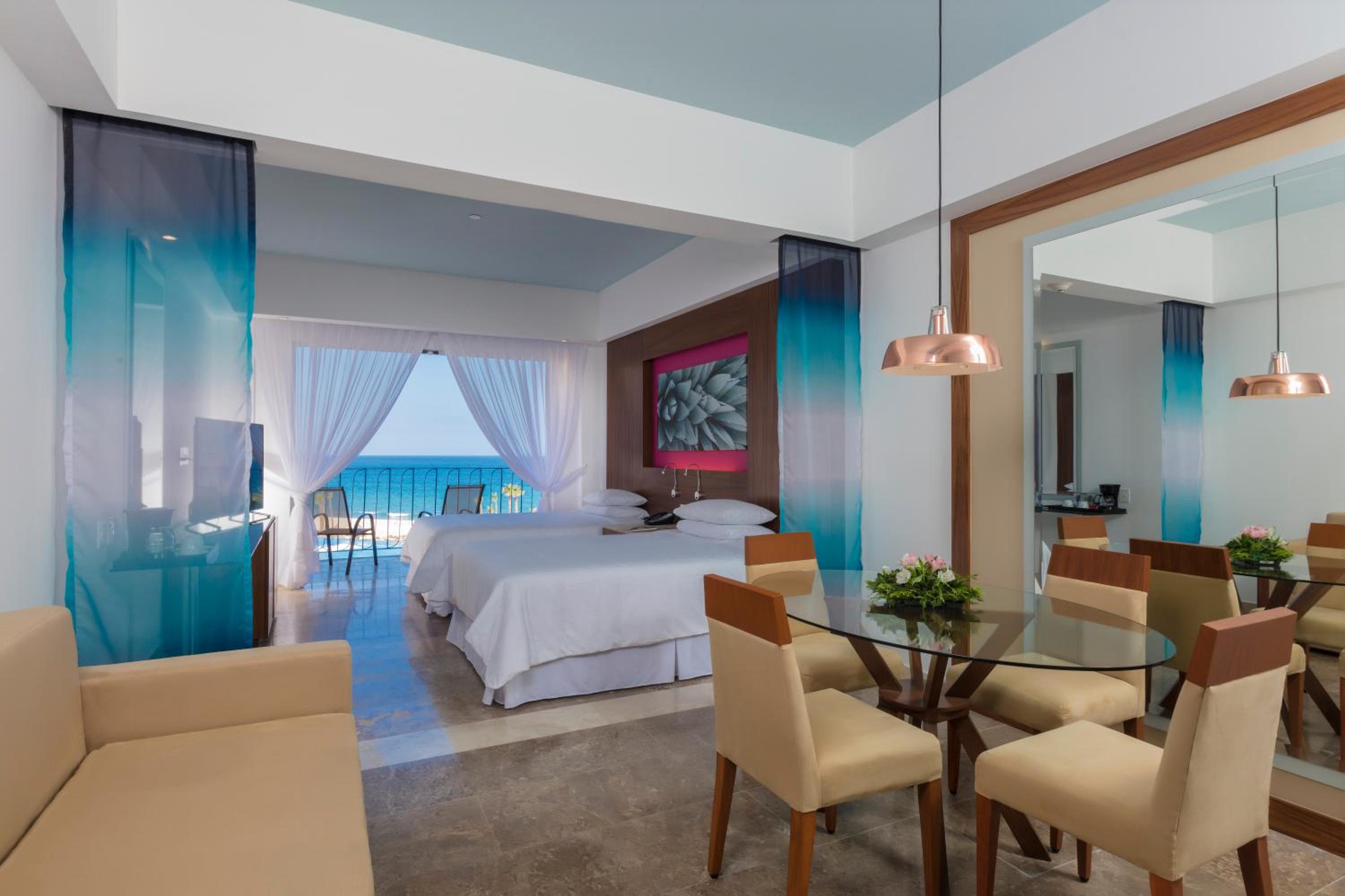 Junior Suite Ocean View King