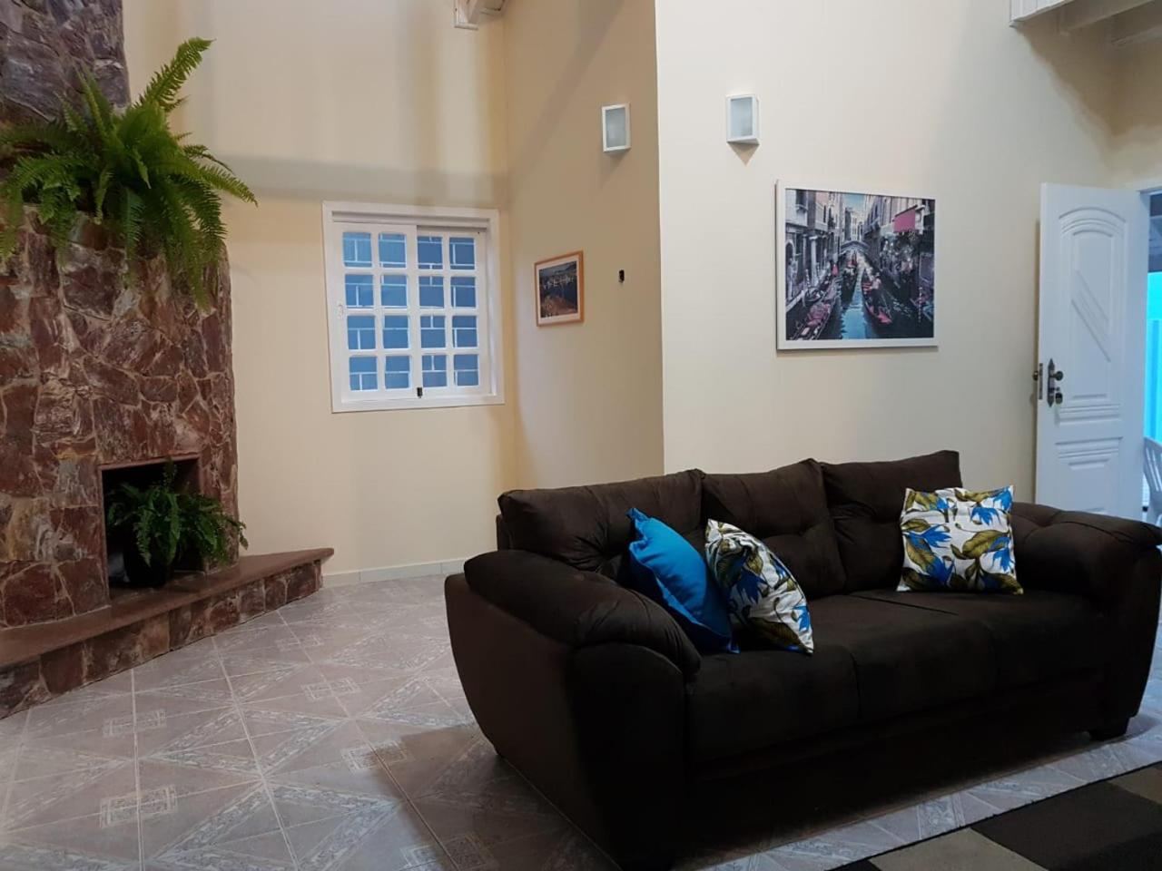 Four-Bedroom House photo 1