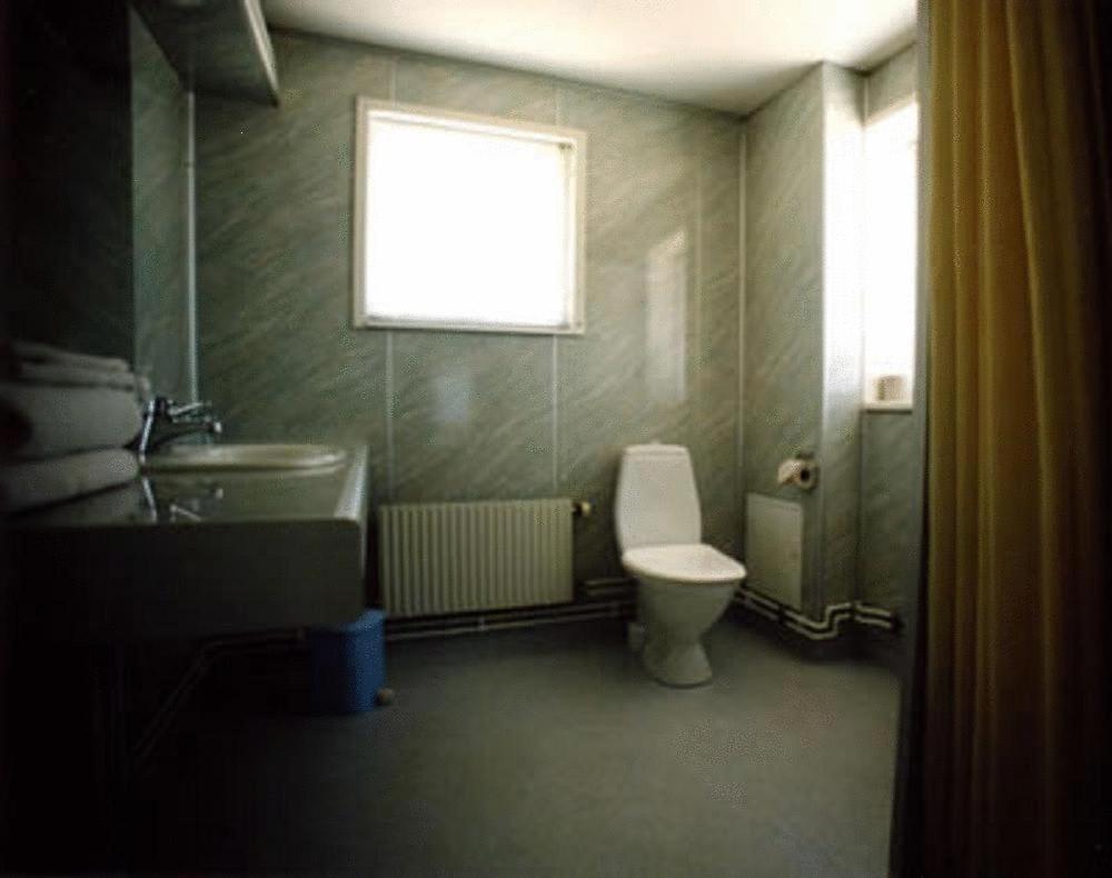 Twin Room - Photo 3