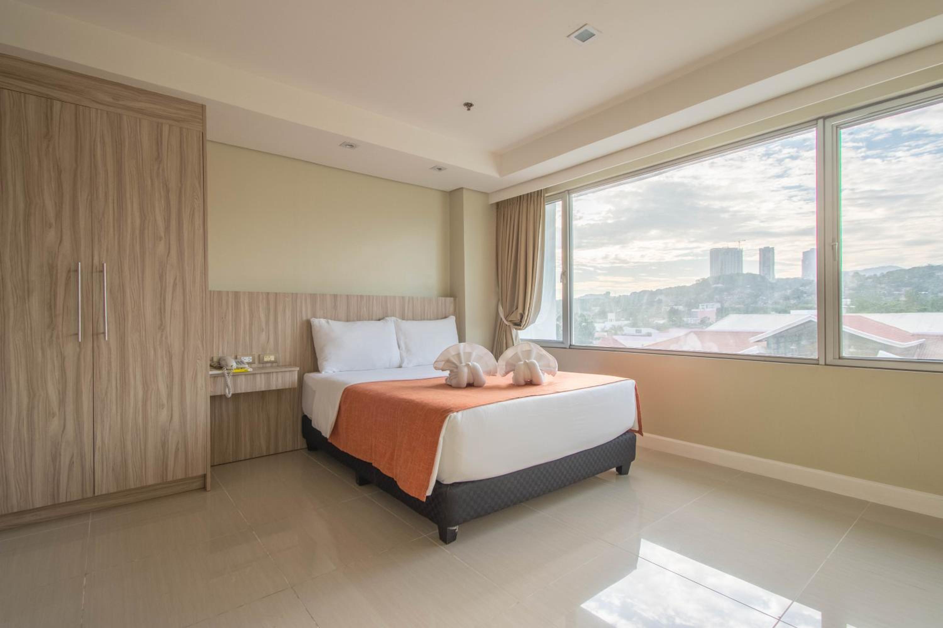 Deluxe Two-Bedroom Suite