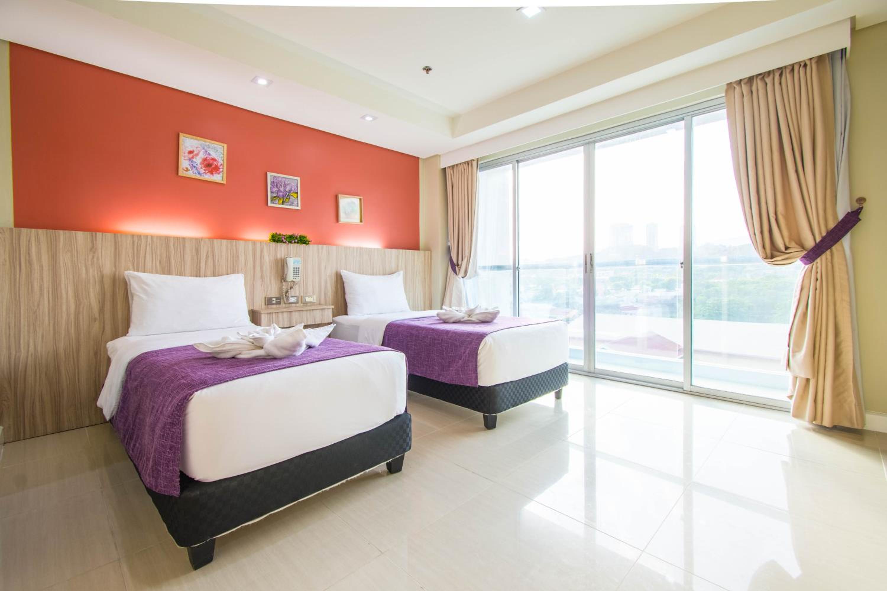 Superior One-Bedroom Suite