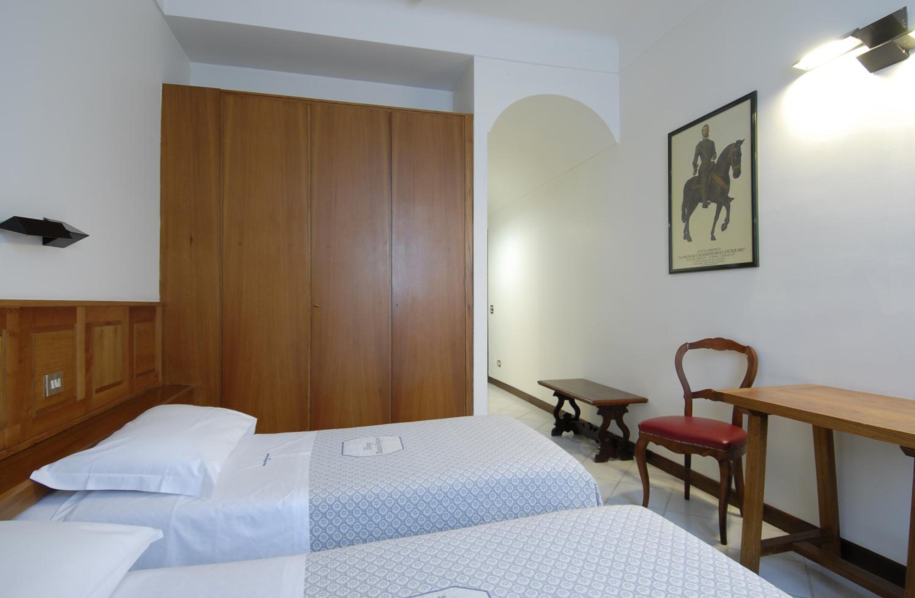 Double or Twin Room - Photo 2