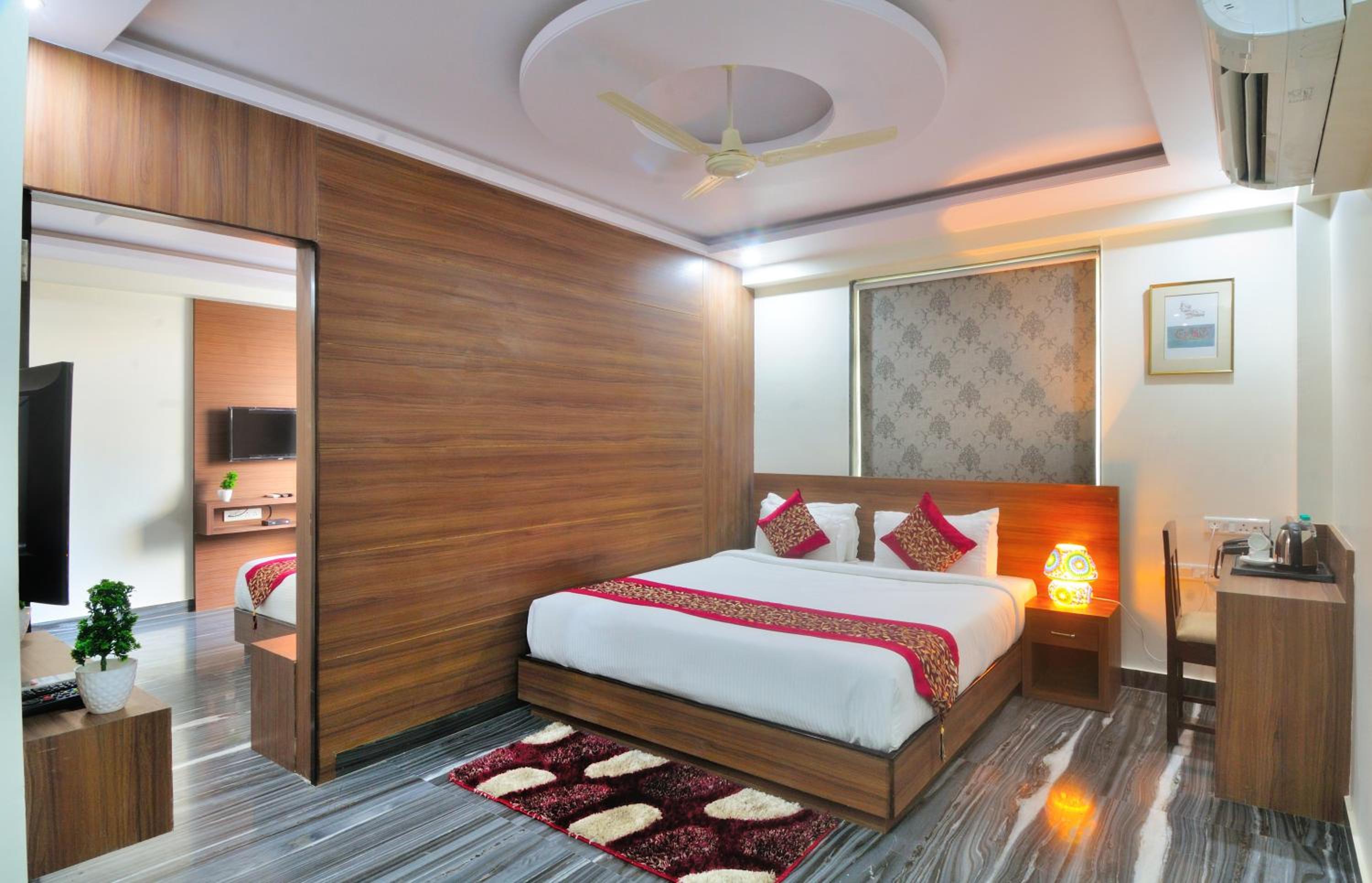 Deluxe Queen Room with Two Queen Beds