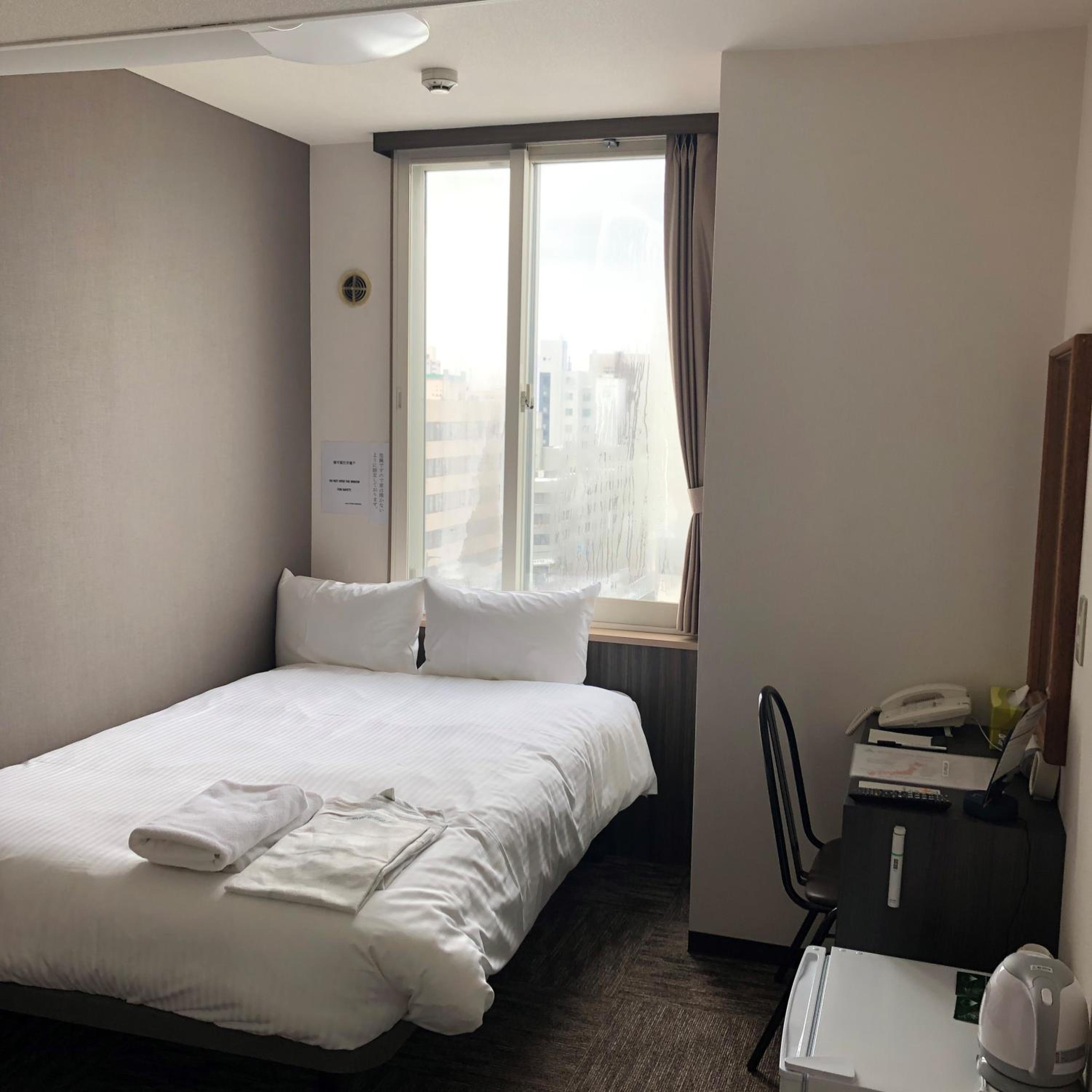 Double Room with Small Double Bed - Eco Plan (No Daily Cleaning) - Smoking photo 2