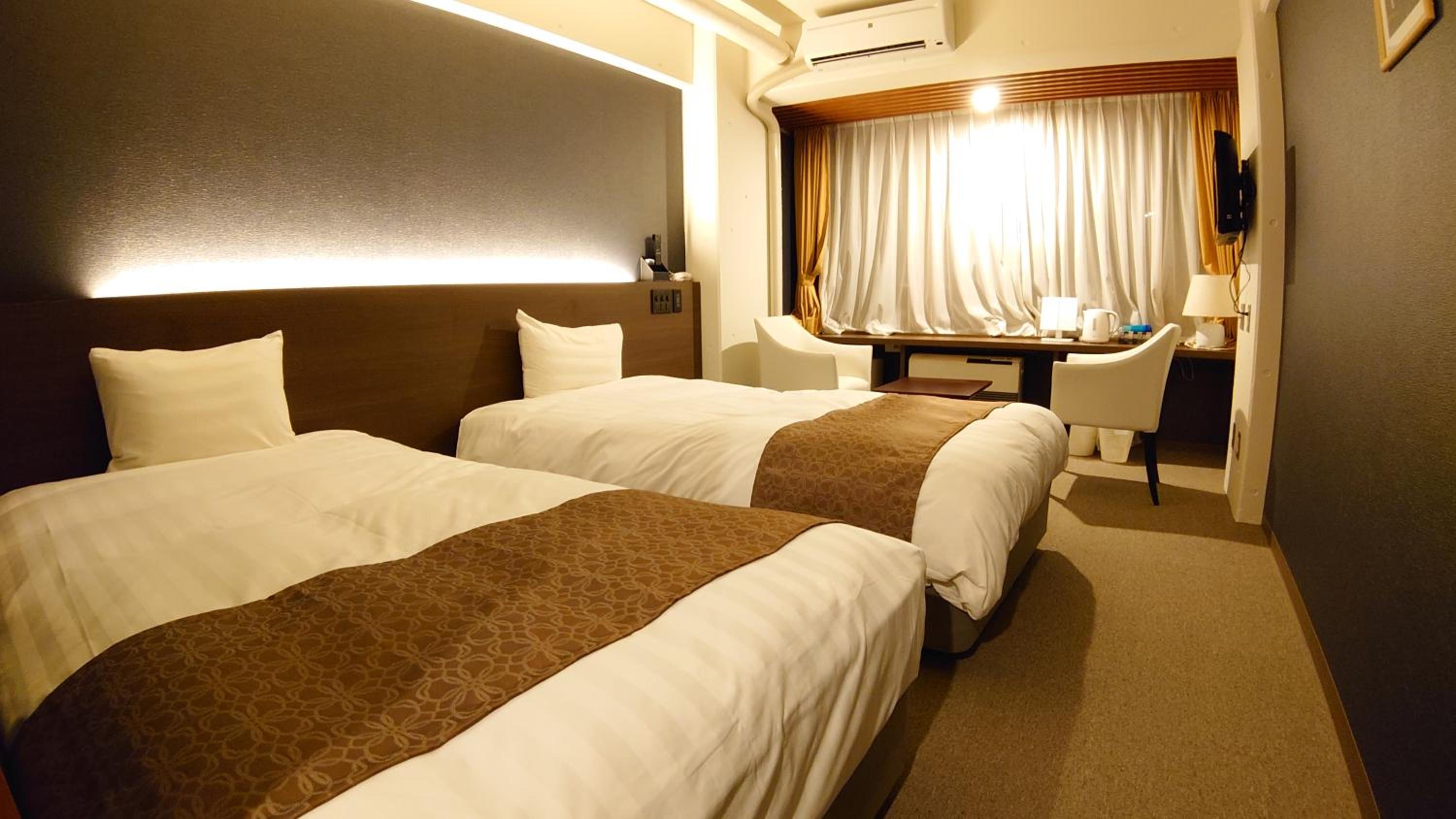 Standard Twin Room photo 3