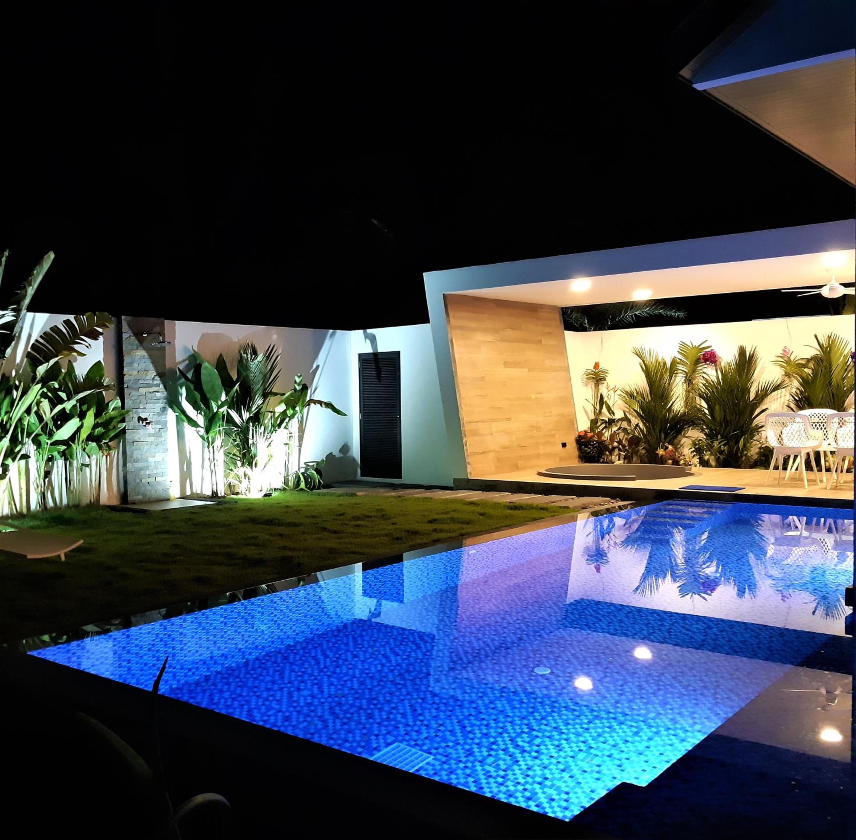 Two-Bedroom Villa - Photo 2