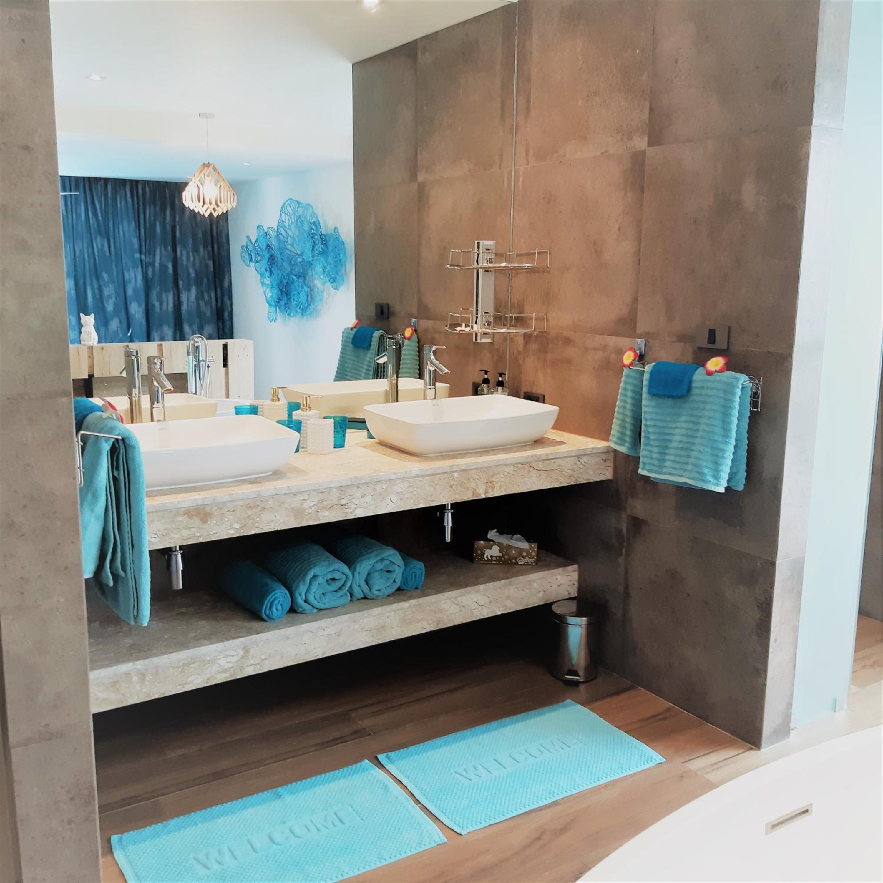 Two-Bedroom Villa - Photo 4