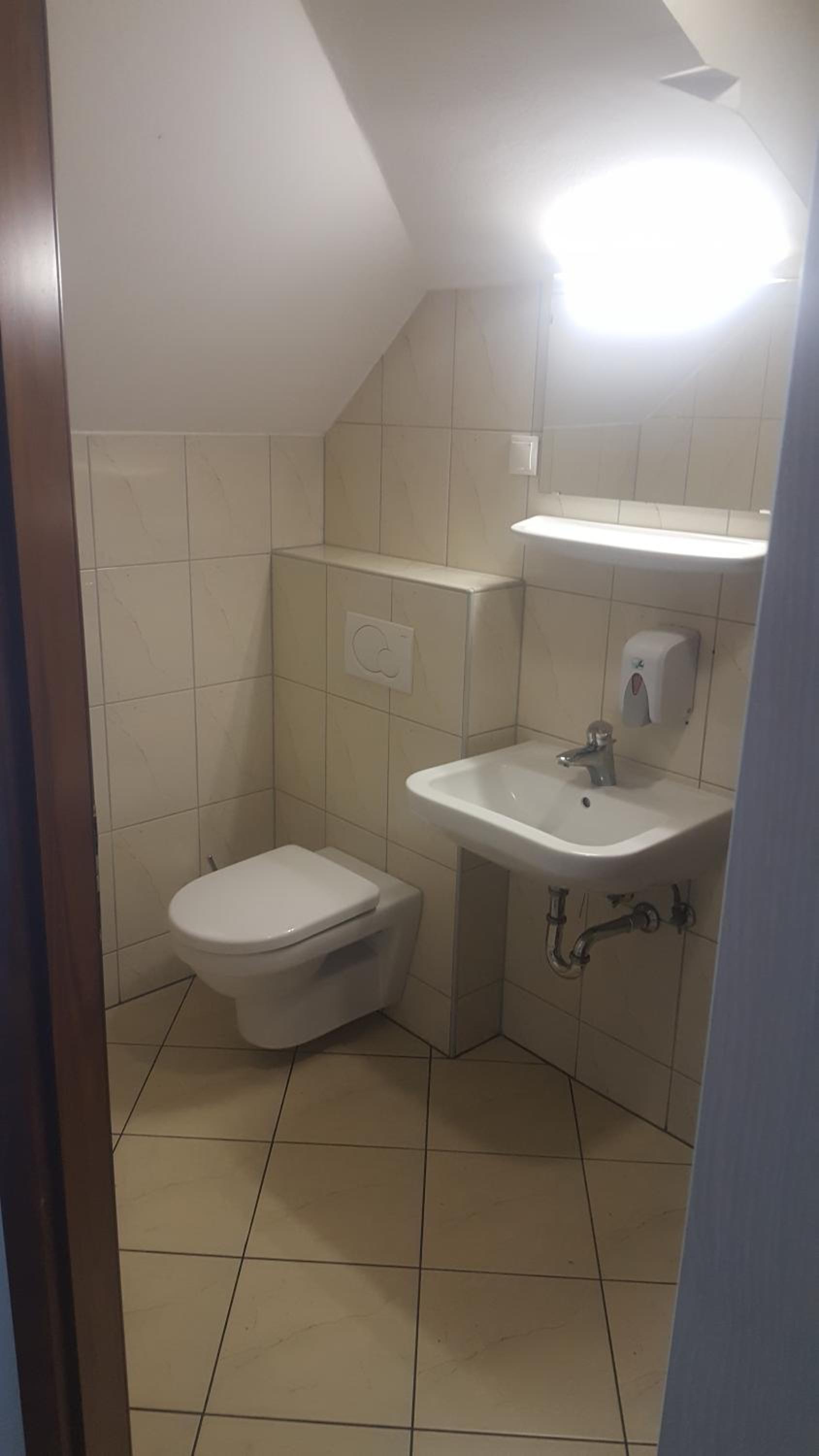 Standard Double or Twin Room - Photo 5