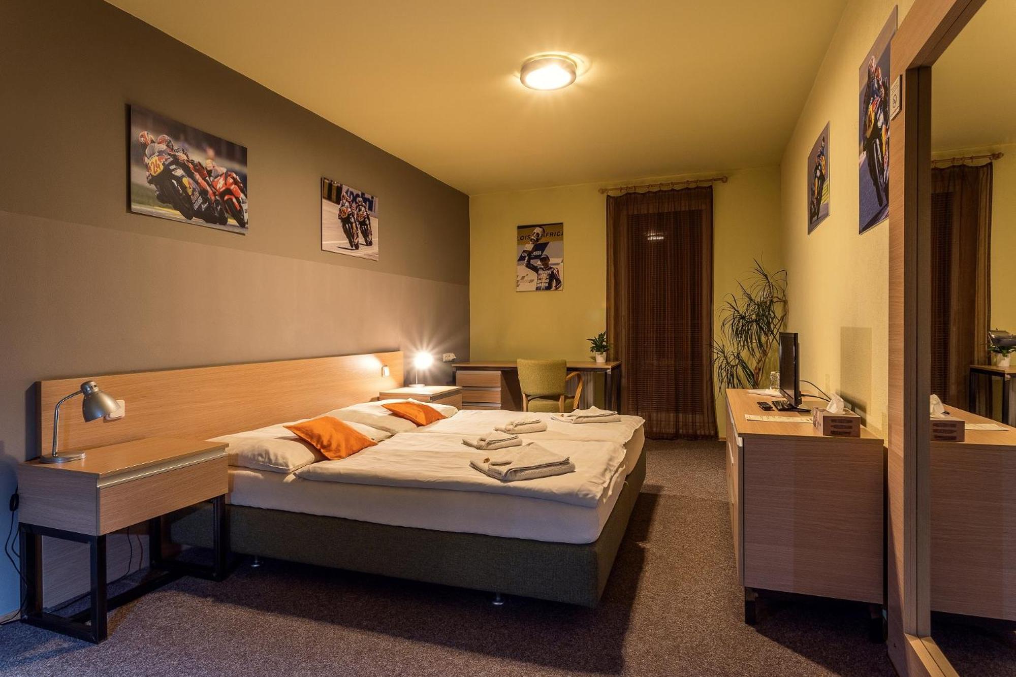 Single Room photo 3
