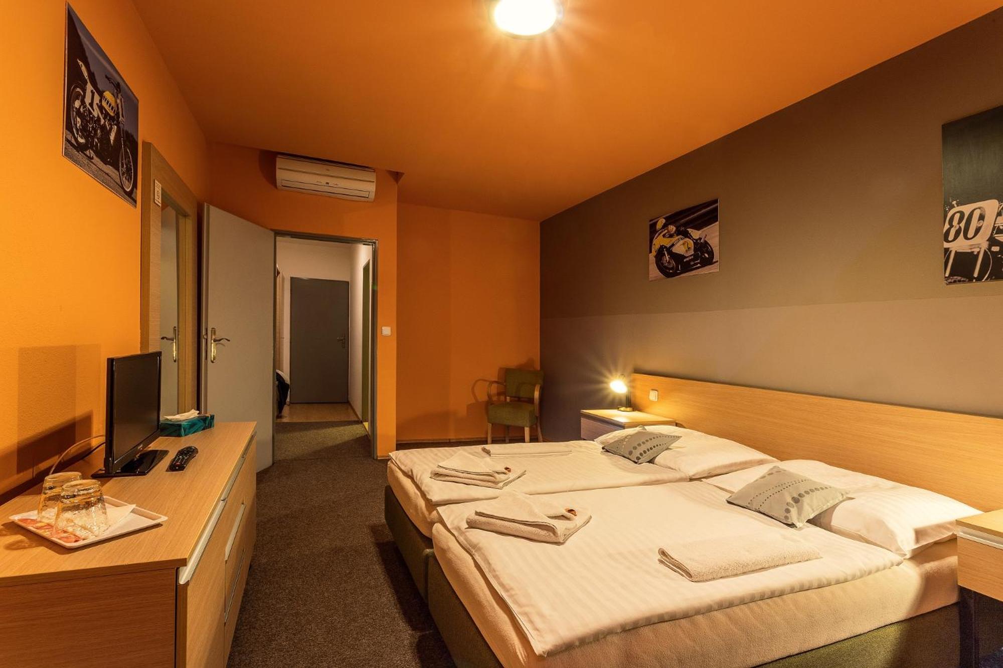 Single Room photo 2