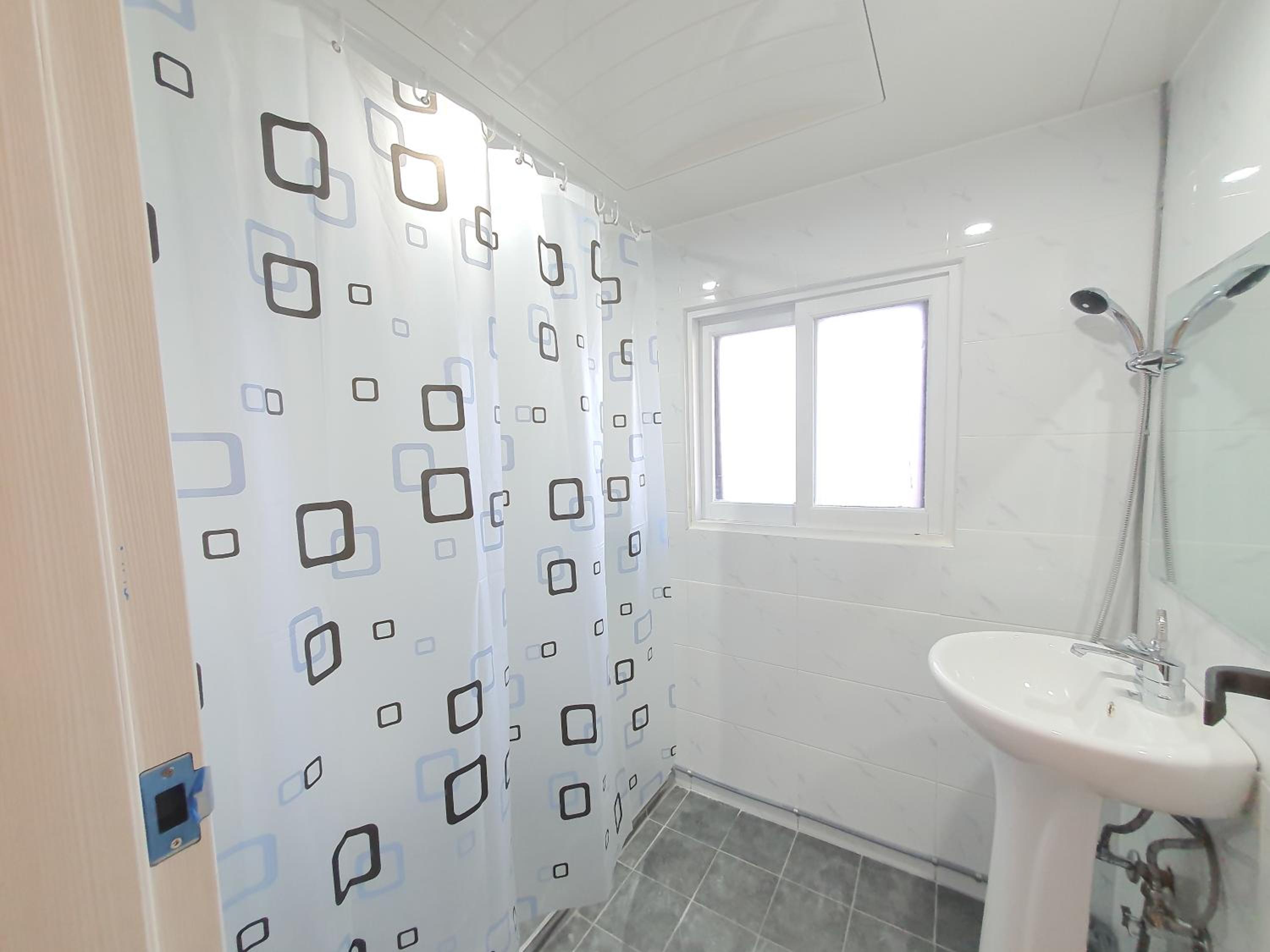 Deluxe Triple Room - Photo 14