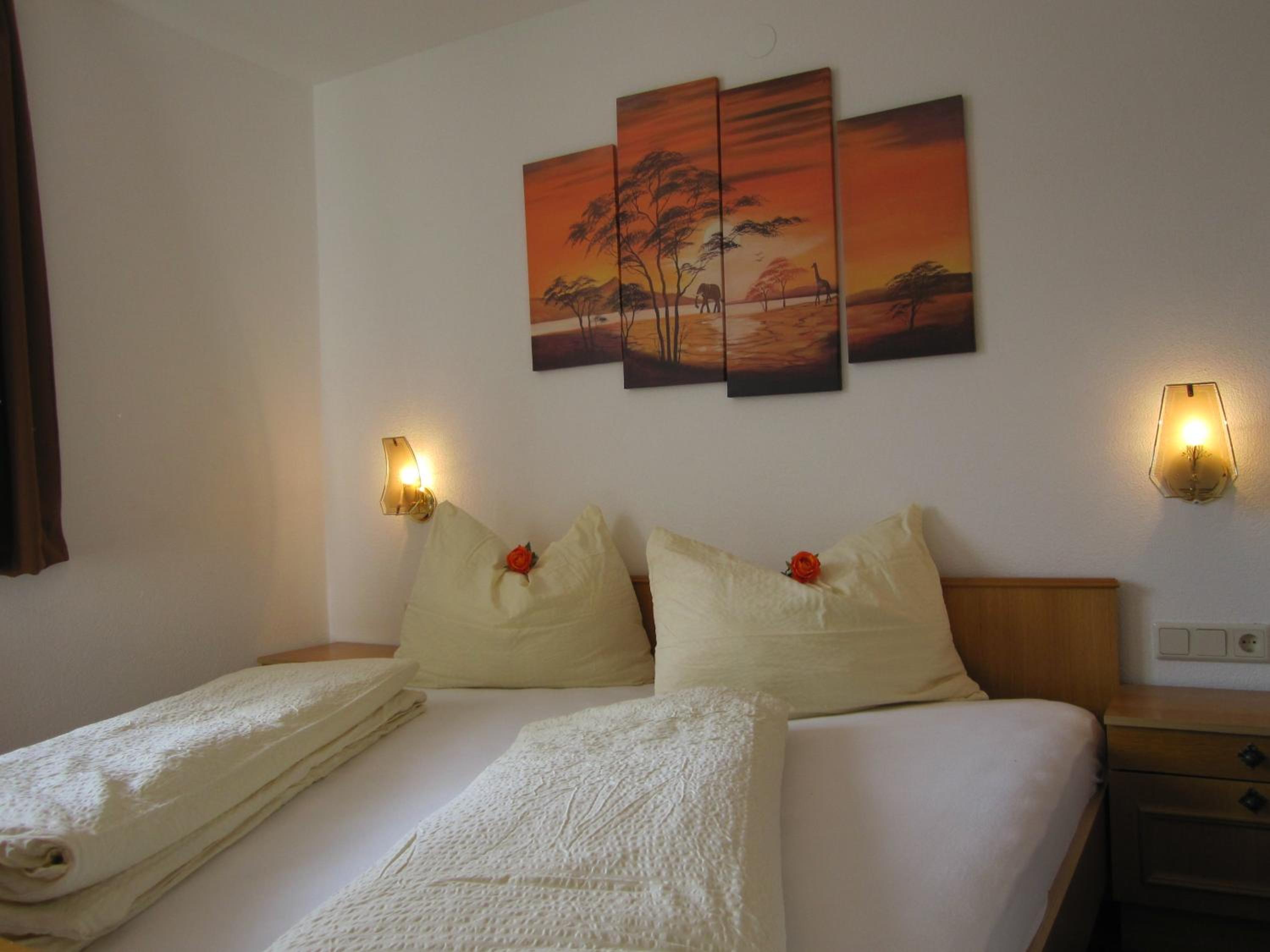 Four-Bedroom Apartment with Balcony  photo 3