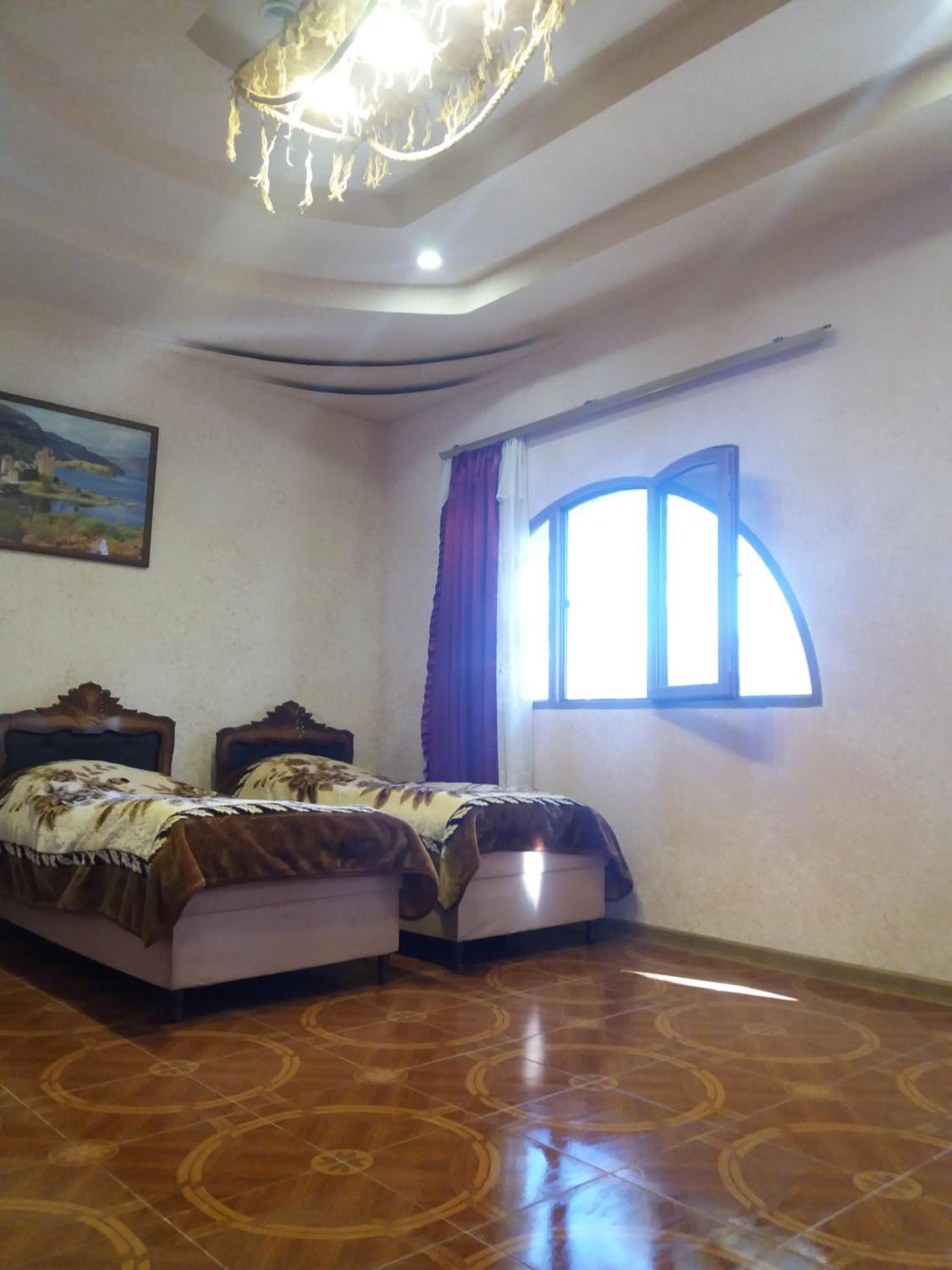 Family Room with Private Bathroom photo 1